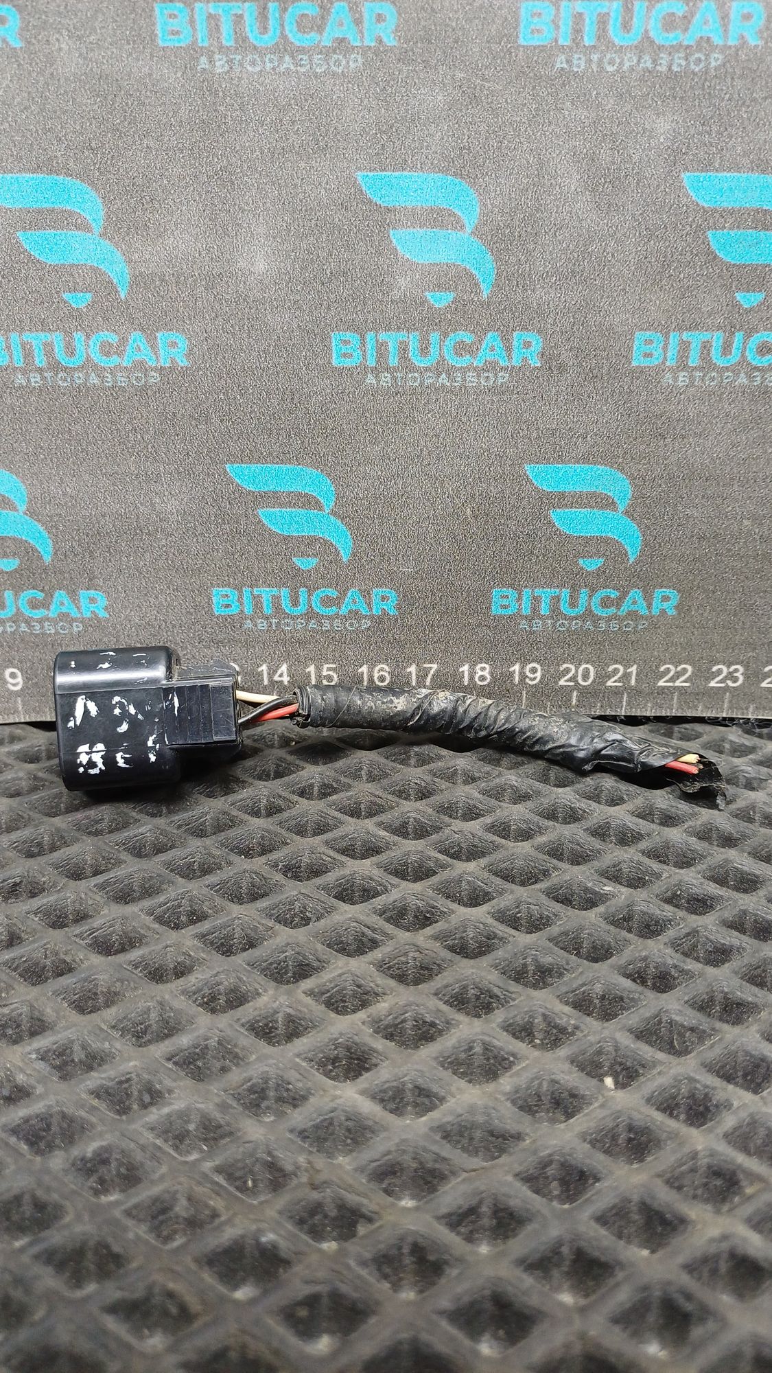 https://ycs.partsauto.market/partsauto-images/thmbs/userImages/c8f07ba63eb5b2f0f6006ea854bf8f7d/part/44c61e5f-7db7-4223-8d69-aae5353e5d3b_1777537337493.jpg