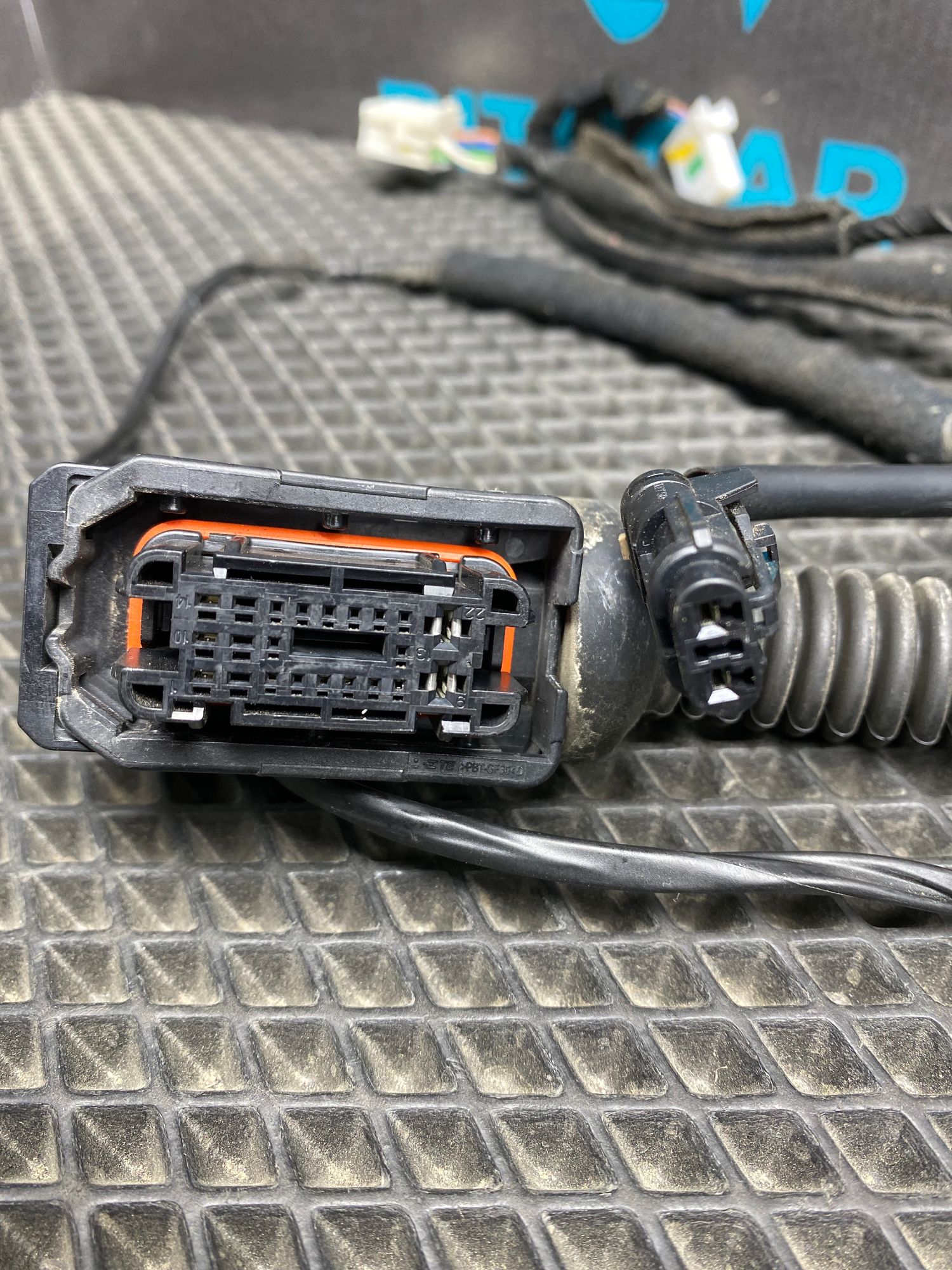 https://ycs.partsauto.market/partsauto-images/thmbs/userImages/c8f07ba63eb5b2f0f6006ea854bf8f7d/part/4507fd38-588f-4698-8472-57e25a1e94c6_1776858921694.jpg
