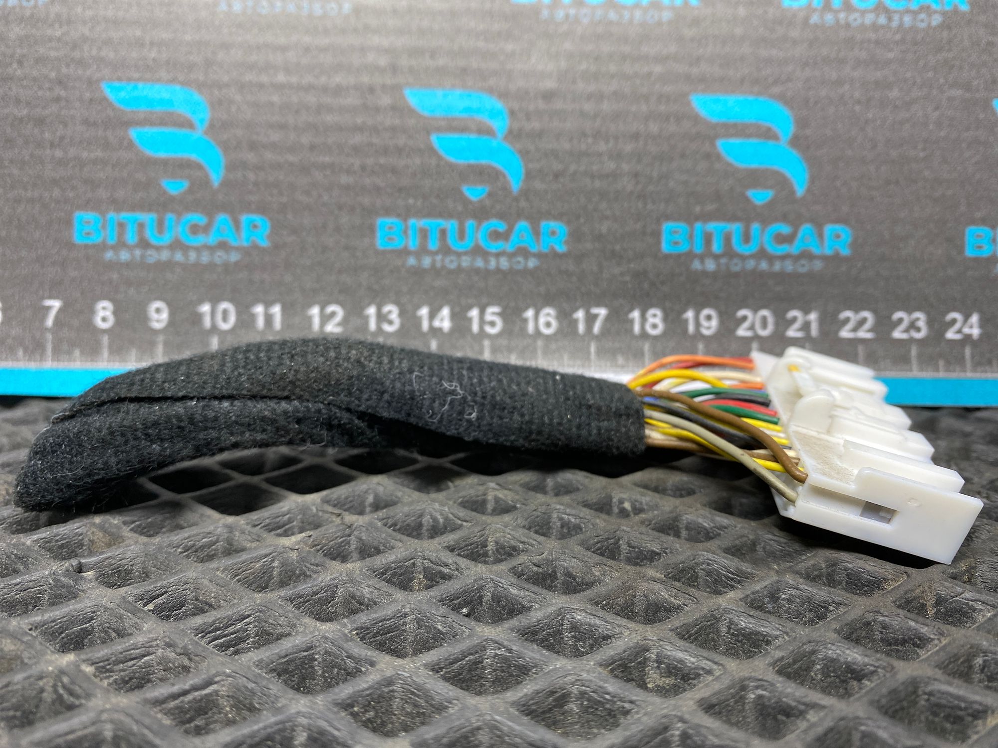 https://ycs.partsauto.market/partsauto-images/thmbs/userImages/c8f07ba63eb5b2f0f6006ea854bf8f7d/part/452e6e53-91ea-457a-b970-56a9c30d1bd8_1777704144705.jpg