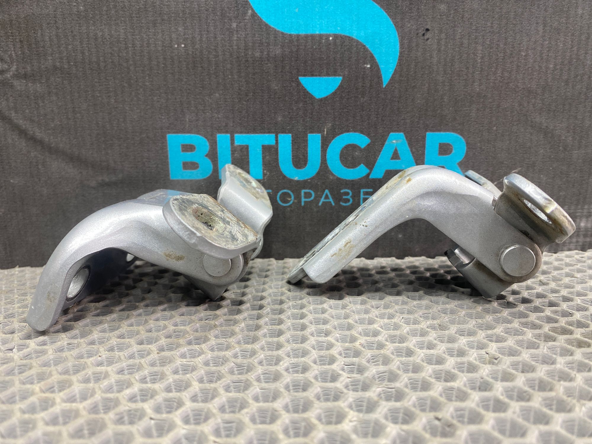 https://ycs.partsauto.market/partsauto-images/thmbs/userImages/c8f07ba63eb5b2f0f6006ea854bf8f7d/part/453cfd62-b8df-42d0-a2d3-c760b181d16e_1777547640551.jpg