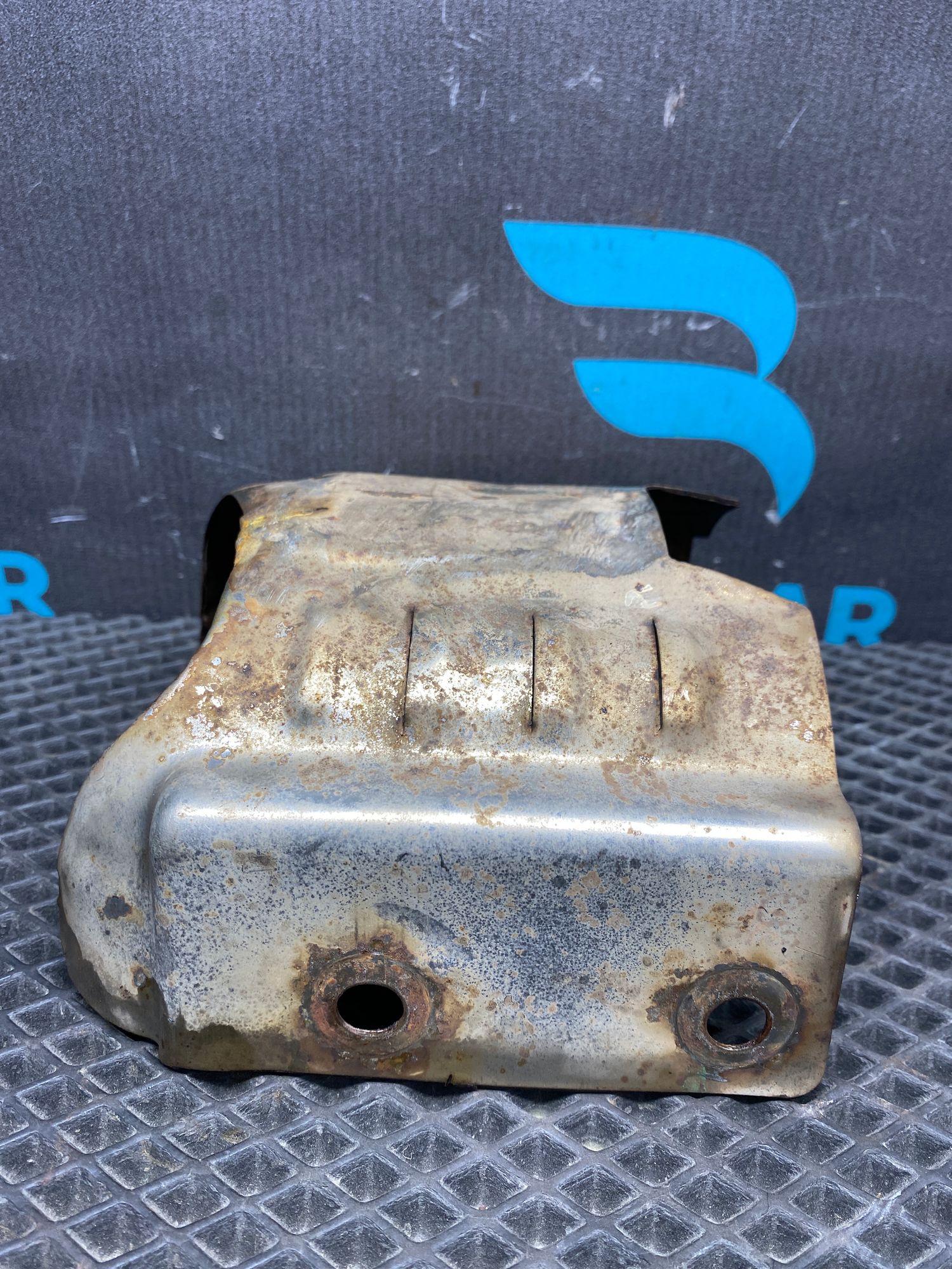 https://ycs.partsauto.market/partsauto-images/thmbs/userImages/c8f07ba63eb5b2f0f6006ea854bf8f7d/part/4541b658-2ff0-498b-b93b-9e0ba13cbd98_1777116196141.jpg