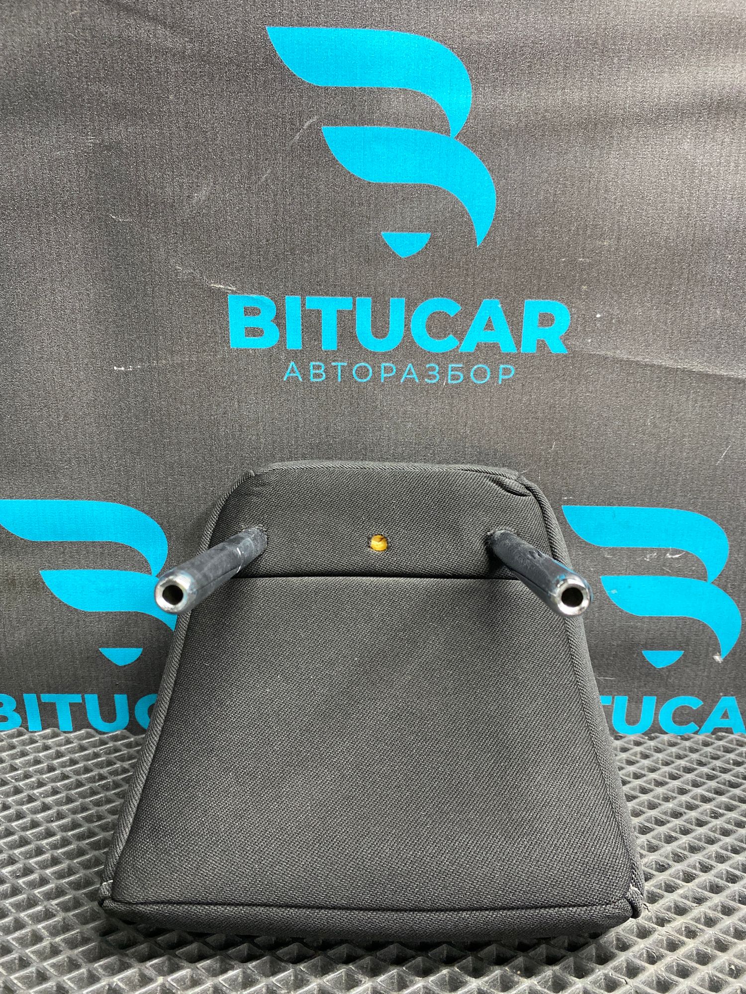 https://ycs.partsauto.market/partsauto-images/thmbs/userImages/c8f07ba63eb5b2f0f6006ea854bf8f7d/part/45c4f6c0-94fd-4a52-8e55-61062f9aad58_1776331131887.jpg