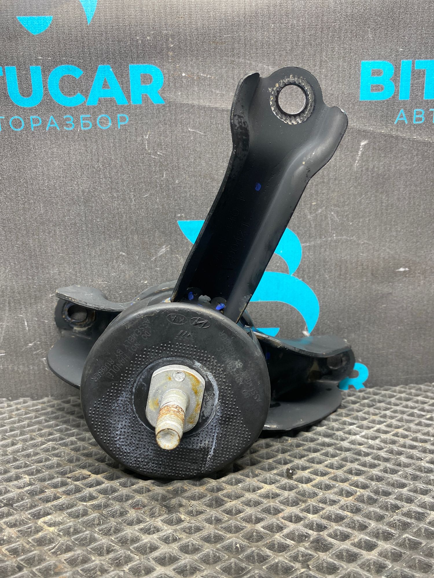 https://ycs.partsauto.market/partsauto-images/thmbs/userImages/c8f07ba63eb5b2f0f6006ea854bf8f7d/part/45e2690d-edda-4e72-9894-62d1ac54fa80_1777114530689.jpg