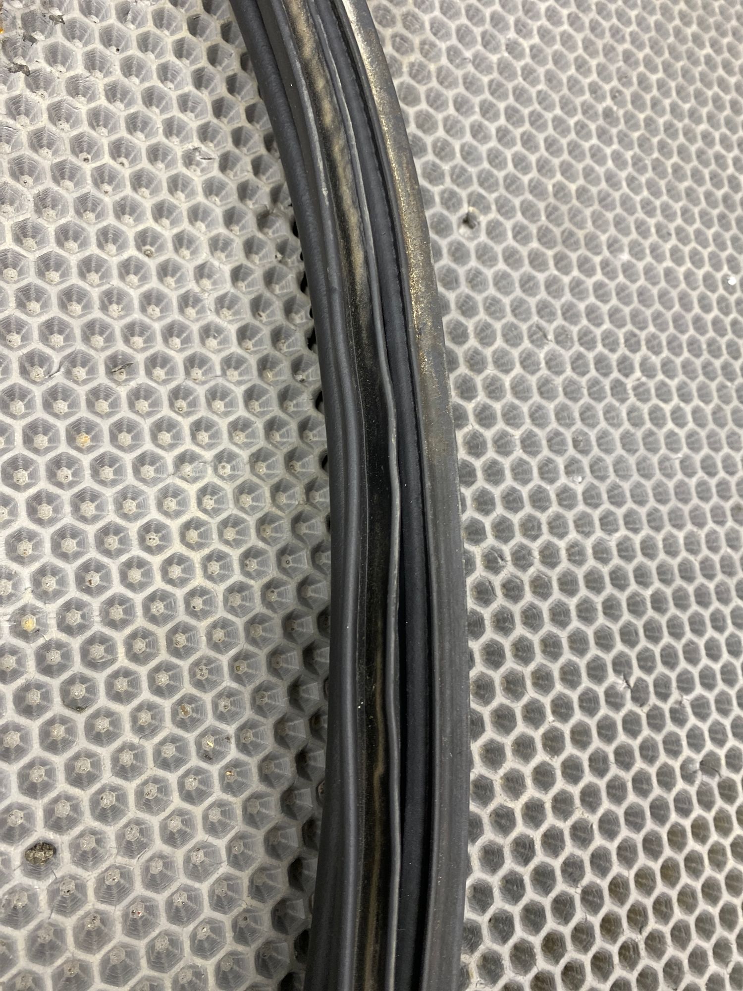 https://ycs.partsauto.market/partsauto-images/thmbs/userImages/c8f07ba63eb5b2f0f6006ea854bf8f7d/part/45eaa6df-abd5-4f6c-8af4-c396c546c2bc_1777616956280.jpg