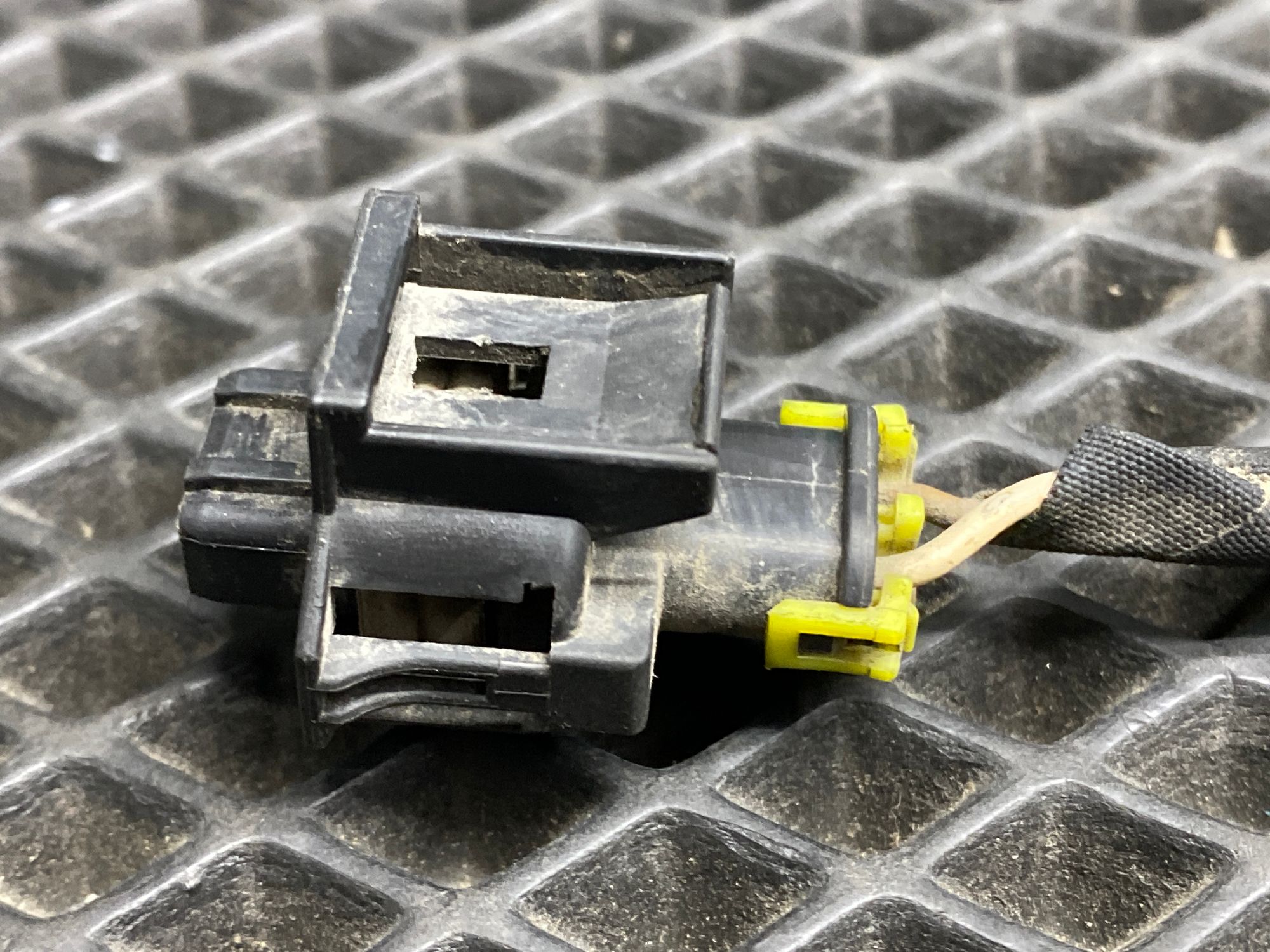 Б/У Фишка датчика коленвала Kia Cerato 2 TD , AT G4FC 1.6 L 2011г, 499 рублей, Краснодар