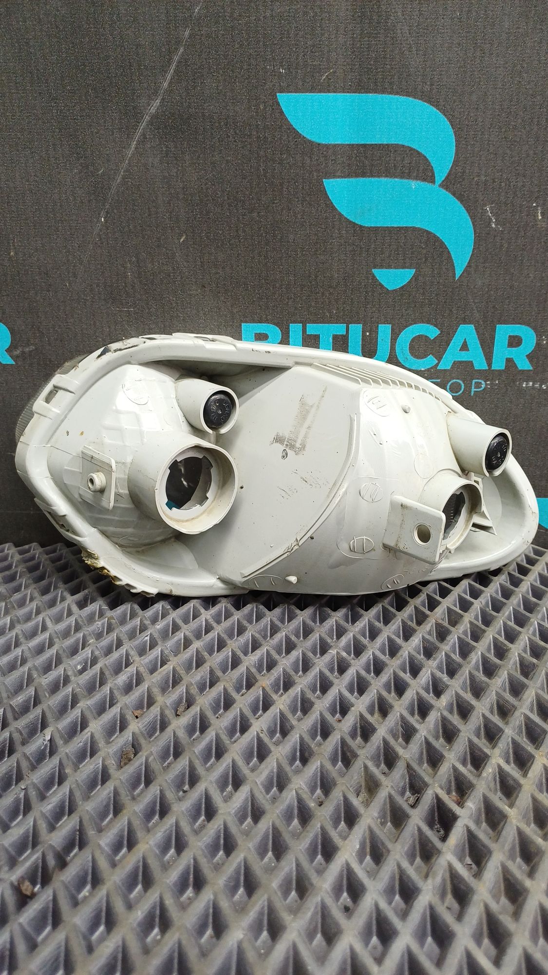 https://ycs.partsauto.market/partsauto-images/thmbs/userImages/c8f07ba63eb5b2f0f6006ea854bf8f7d/part/46a7eff6-a2a4-4181-aca6-f4f7d70e43d5_1774446600725.jpg