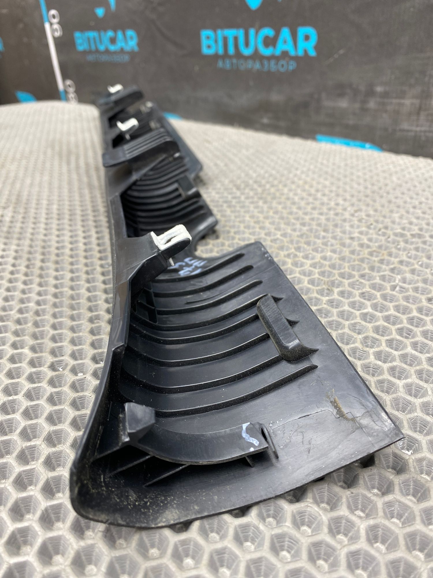 https://ycs.partsauto.market/partsauto-images/thmbs/userImages/c8f07ba63eb5b2f0f6006ea854bf8f7d/part/479ed236-7032-4f84-bd85-005a8cdbc423_1777021594775.jpg