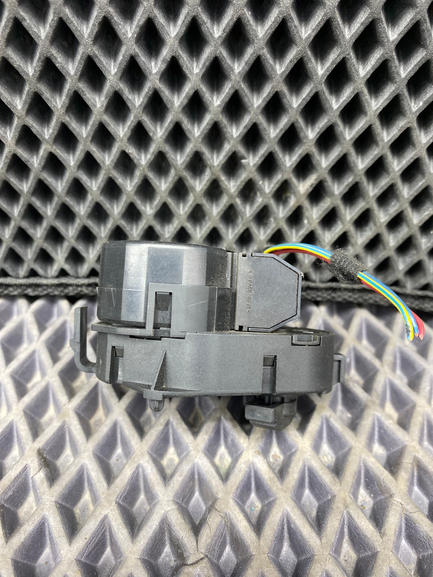 Б/У Сервопривод заслонок отопителя BMW 7-Series 4 дорест. 2001—2005 2003 Черный, 890 рублей, Краснодар