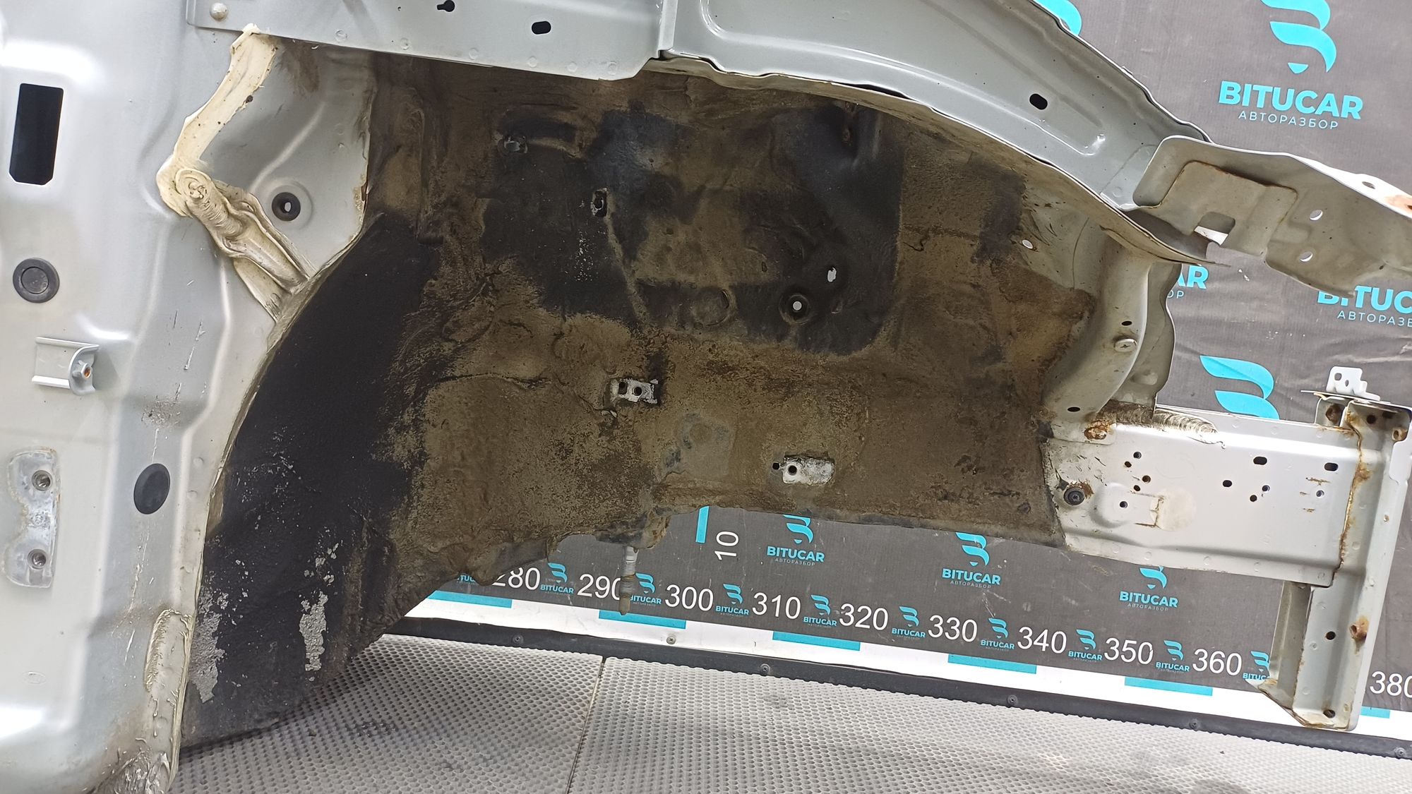 https://ycs.partsauto.market/partsauto-images/thmbs/userImages/c8f07ba63eb5b2f0f6006ea854bf8f7d/part/495fc29c-a2f1-4c76-b37e-4c4101d9650a_1777185267370.jpg