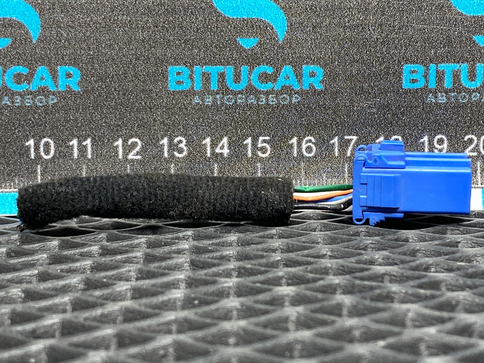 https://ycs.partsauto.market/partsauto-images/thmbs/userImages/c8f07ba63eb5b2f0f6006ea854bf8f7d/part/4a19e9c0-4497-44b5-b4e1-0f171f1117f1_1777717679211.jpg