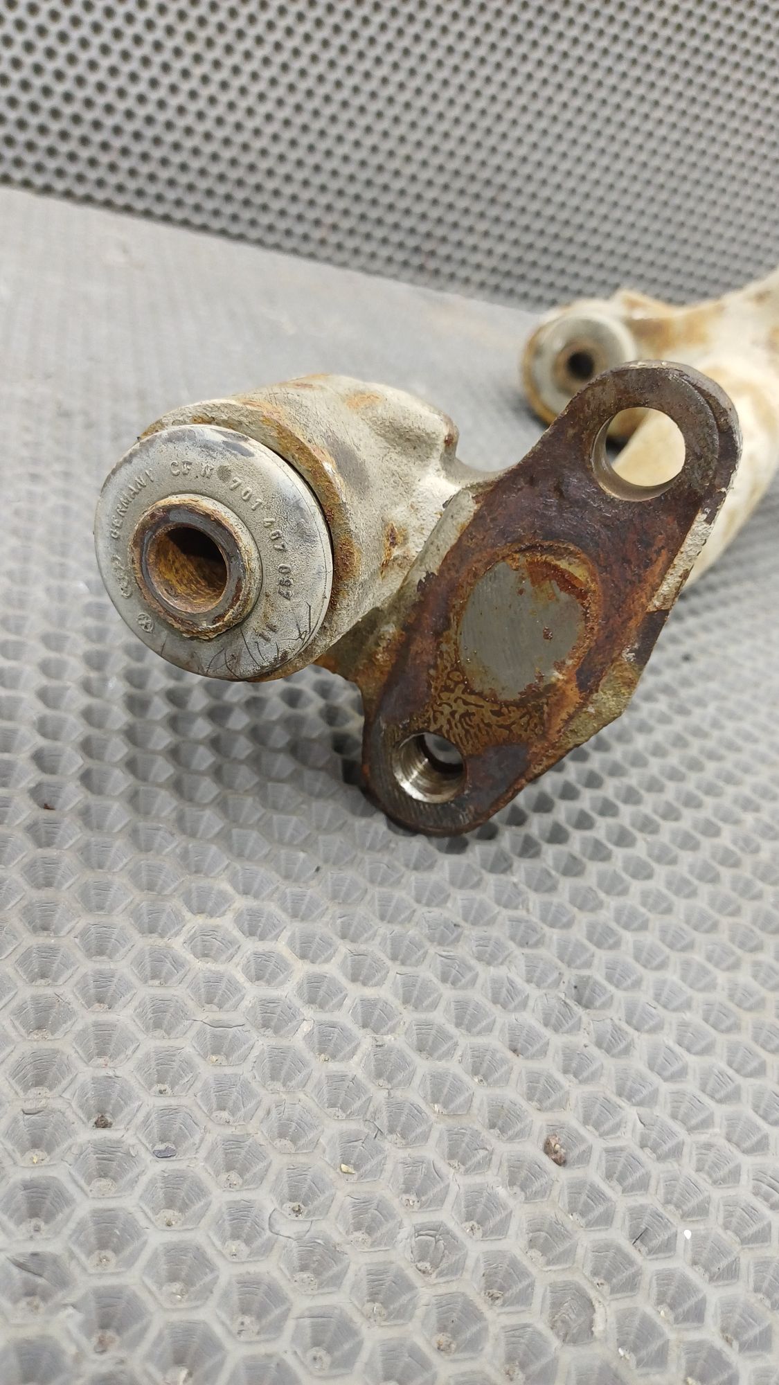 https://ycs.partsauto.market/partsauto-images/thmbs/userImages/c8f07ba63eb5b2f0f6006ea854bf8f7d/part/4a2e2177-6bdd-436e-a767-9b7e253f6cd8_1774271758053.jpg