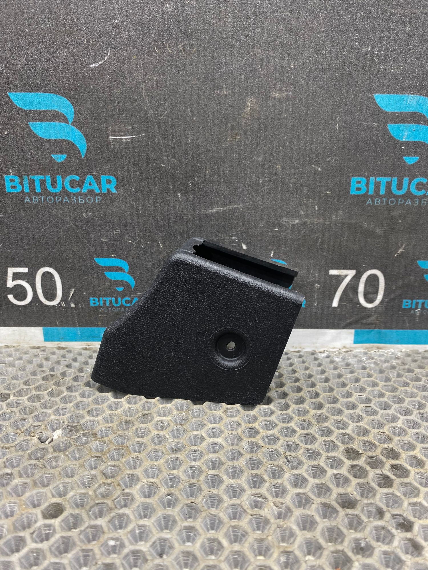 https://ycs.partsauto.market/partsauto-images/thmbs/userImages/c8f07ba63eb5b2f0f6006ea854bf8f7d/part/4a737841-1998-4cb6-8878-82df2b2b093e_1771946708761.jpg