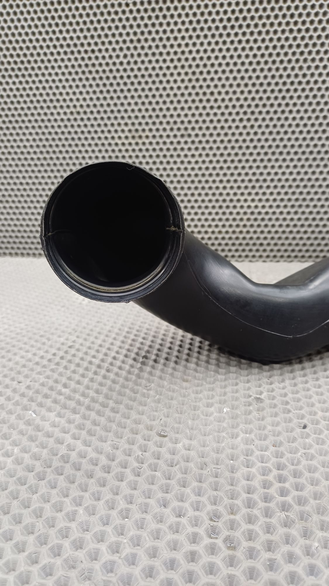 https://ycs.partsauto.market/partsauto-images/thmbs/userImages/c8f07ba63eb5b2f0f6006ea854bf8f7d/part/4b209596-d0af-481a-b31c-223b6ded13f0_1774179921336.jpg