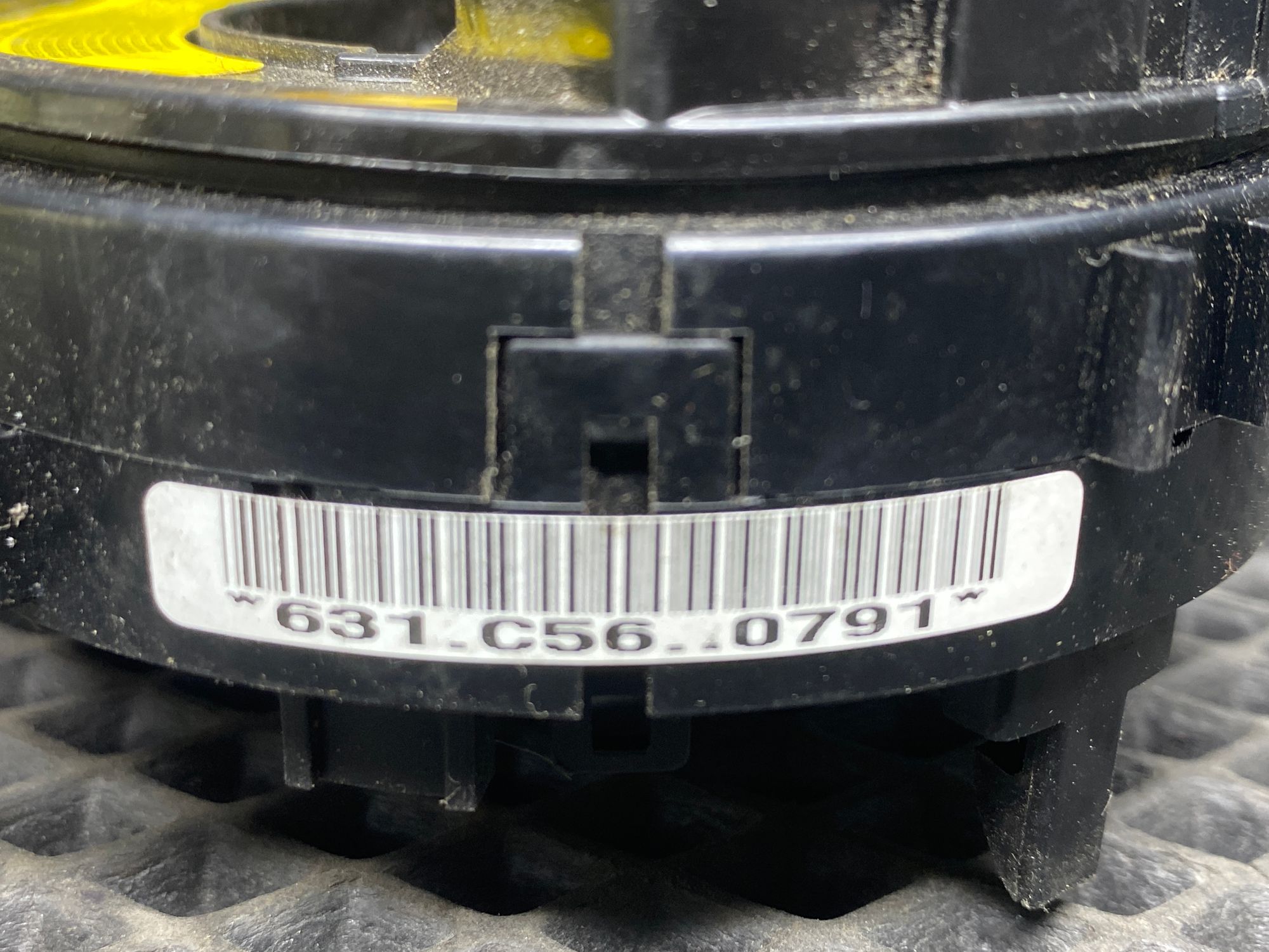 https://ycs.partsauto.market/partsauto-images/thmbs/userImages/c8f07ba63eb5b2f0f6006ea854bf8f7d/part/4babdb18-da53-442e-9416-24a9e986d5cd_1777388477360.jpg
