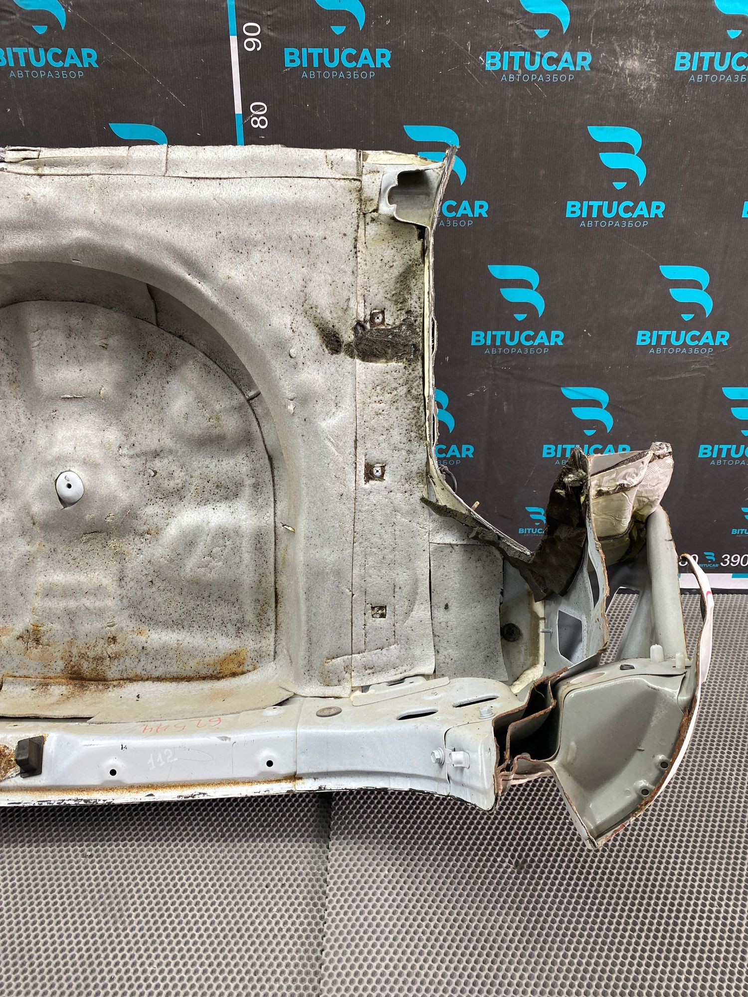 https://ycs.partsauto.market/partsauto-images/thmbs/userImages/c8f07ba63eb5b2f0f6006ea854bf8f7d/part/4bed5cf8-cc66-4351-8458-eddc1181a656_1777544120540.jpg