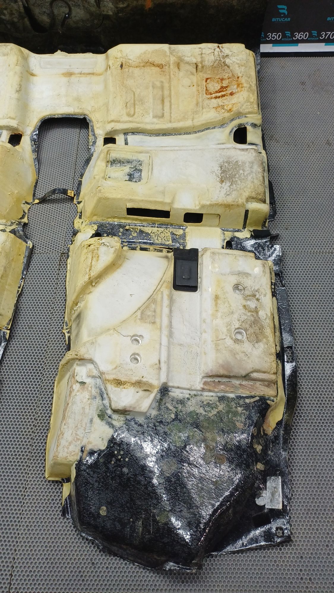 Б/У Ковролин салона Kia Ceed 2 JD (G4FG) 1.6L MT 2015 Хэтчбек, 4490 рублей, Краснодар