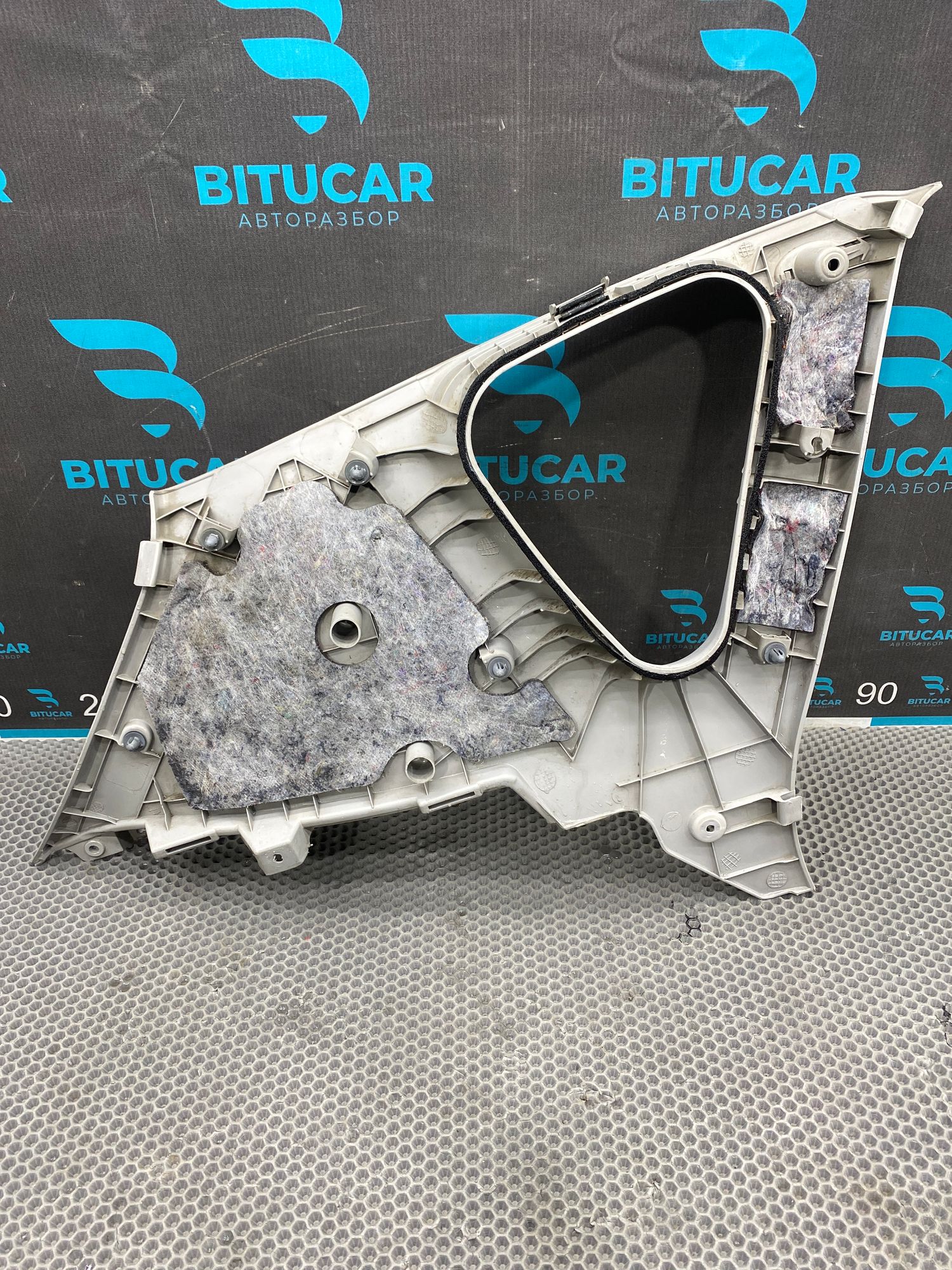https://ycs.partsauto.market/partsauto-images/thmbs/userImages/c8f07ba63eb5b2f0f6006ea854bf8f7d/part/4c58c064-7d62-4e93-bcb0-11b1445bdb91_1775050258187.jpg