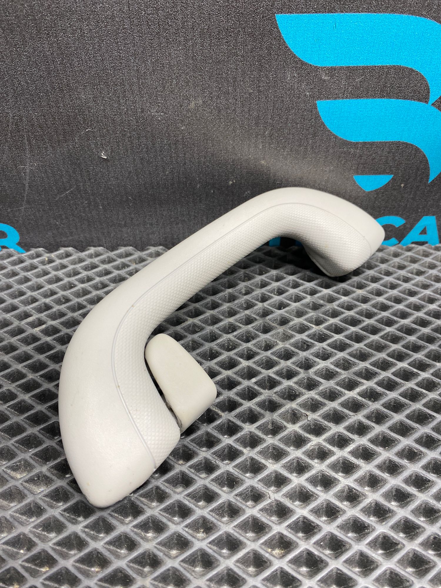 Б/У Ручка потолочная задняя  Kia Ceed 2 JD (G4FG) 1.6L MT 2012 Универсал, 499 рублей, Краснодар