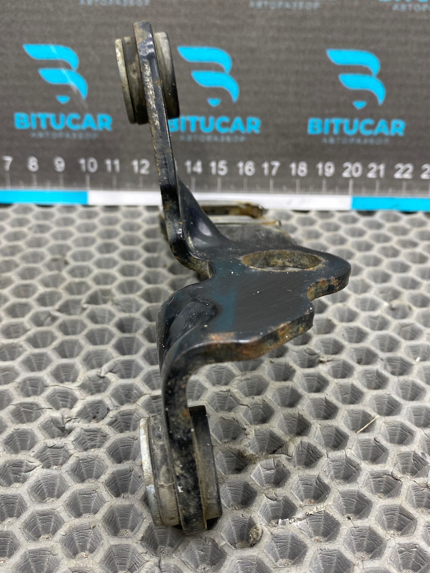 https://ycs.partsauto.market/partsauto-images/thmbs/userImages/c8f07ba63eb5b2f0f6006ea854bf8f7d/part/4ddf6224-d3a9-4239-a5c7-fb0ddc67bfa0_1777817205452.jpg