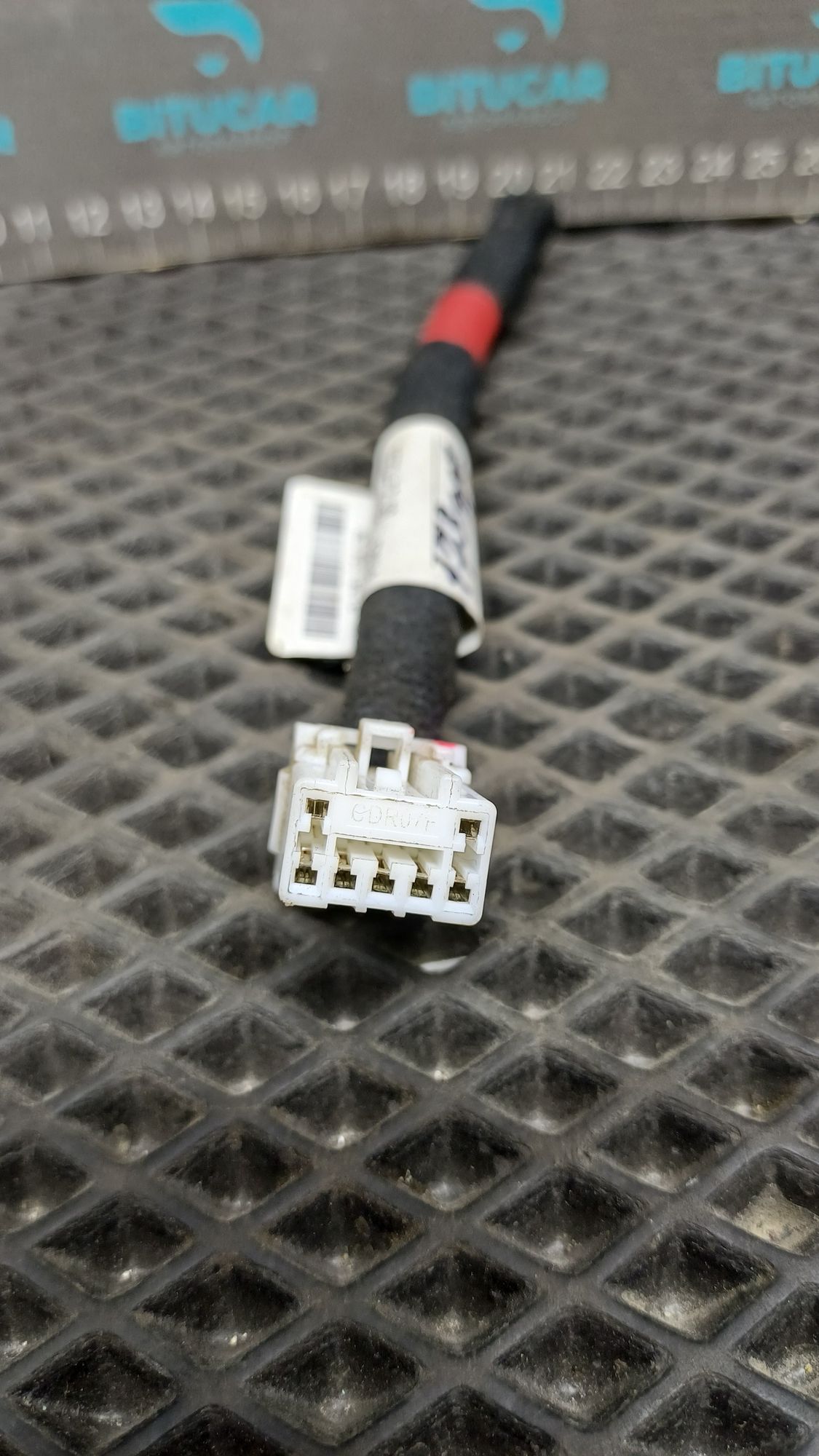 https://ycs.partsauto.market/partsauto-images/thmbs/userImages/c8f07ba63eb5b2f0f6006ea854bf8f7d/part/4e403c3c-a184-4456-9e61-8607ce2f2885_1777531494960.jpg