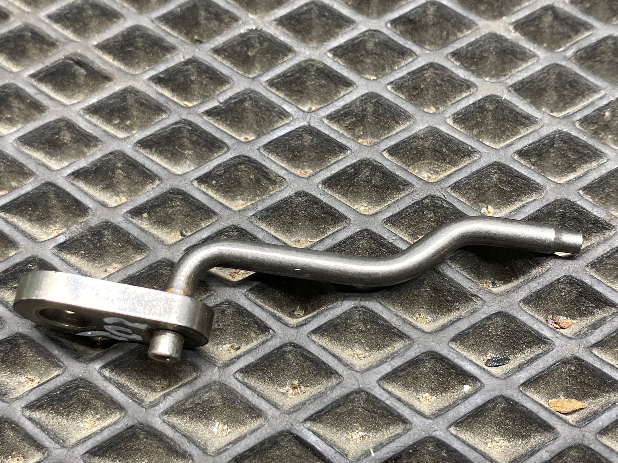 https://ycs.partsauto.market/partsauto-images/thmbs/userImages/c8f07ba63eb5b2f0f6006ea854bf8f7d/part/4e9967b5-5967-43e2-9b53-2bd8cddb3cb0_1777214486073.jpg