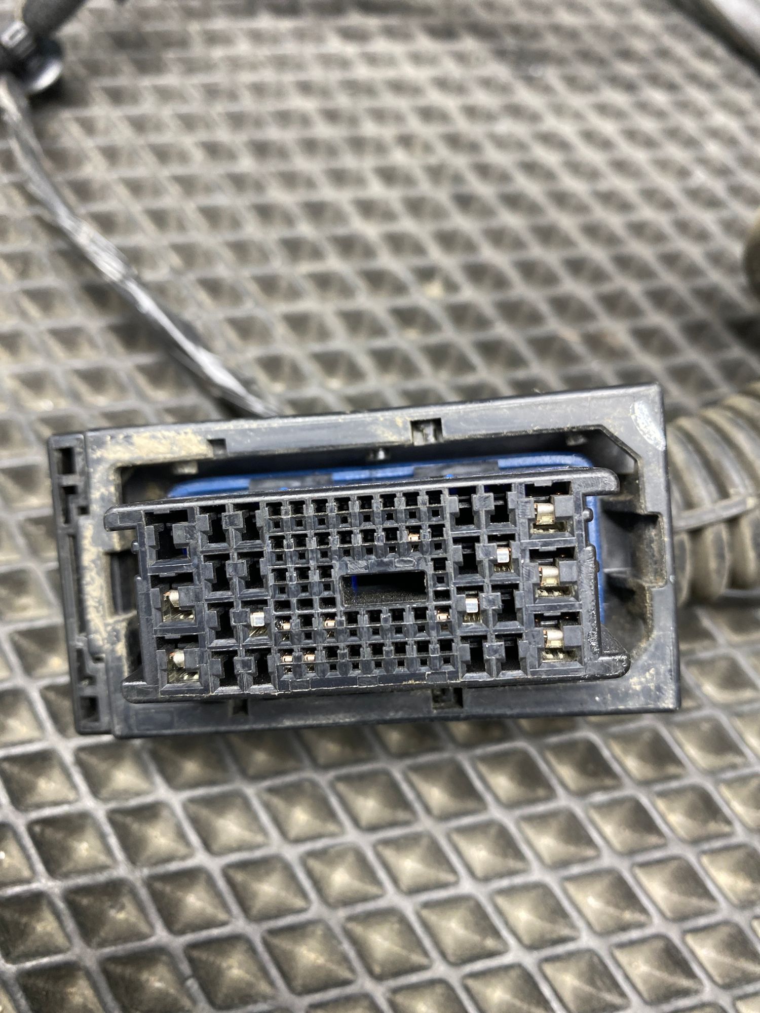 https://ycs.partsauto.market/partsauto-images/thmbs/userImages/c8f07ba63eb5b2f0f6006ea854bf8f7d/part/4eb2c086-d177-46c9-adaa-4c97e518eca7_1776858651253.jpg
