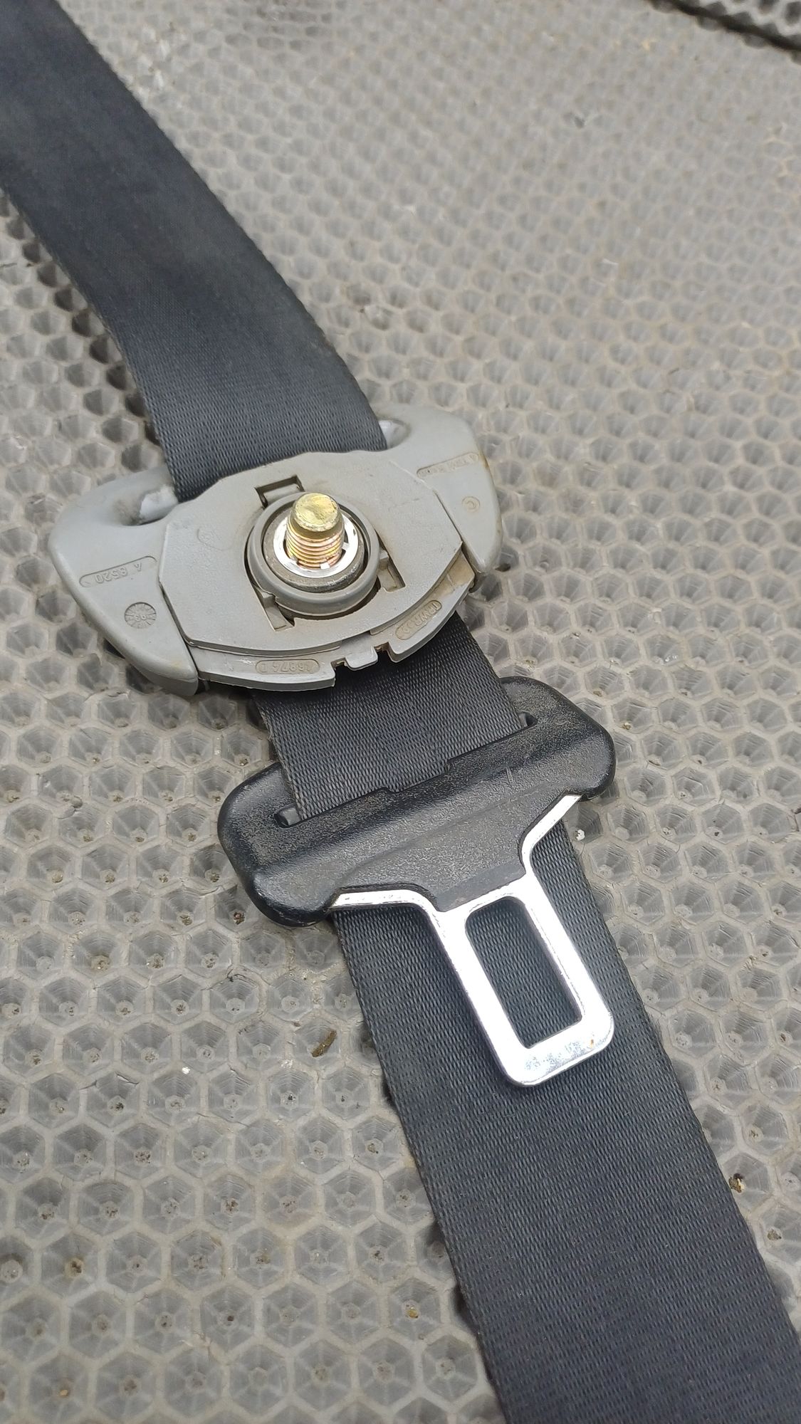 https://ycs.partsauto.market/partsauto-images/thmbs/userImages/c8f07ba63eb5b2f0f6006ea854bf8f7d/part/4fd4c350-f01b-4897-910e-66abce3f3bc7_1774347648432.jpg