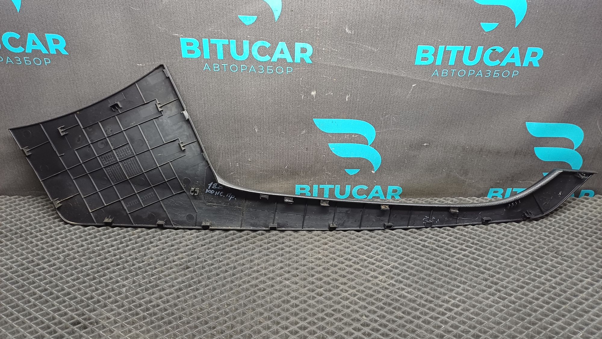 https://ycs.partsauto.market/partsauto-images/thmbs/userImages/c8f07ba63eb5b2f0f6006ea854bf8f7d/part/502faef1-b8cd-4fd1-b512-dcf7e6f00481_1777544545406.jpg