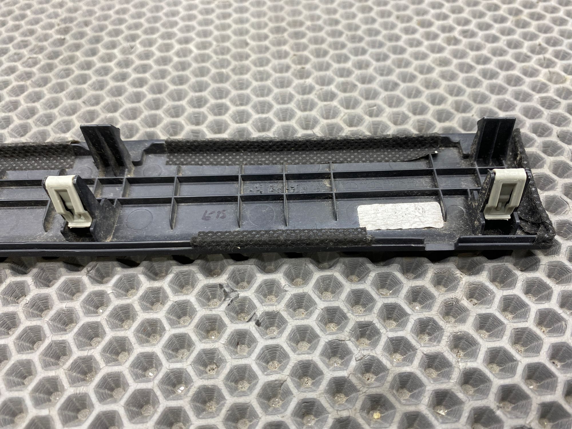 https://ycs.partsauto.market/partsauto-images/thmbs/userImages/c8f07ba63eb5b2f0f6006ea854bf8f7d/part/50392718-acc2-4f33-9963-17104e486d3d_1777799127236.jpg