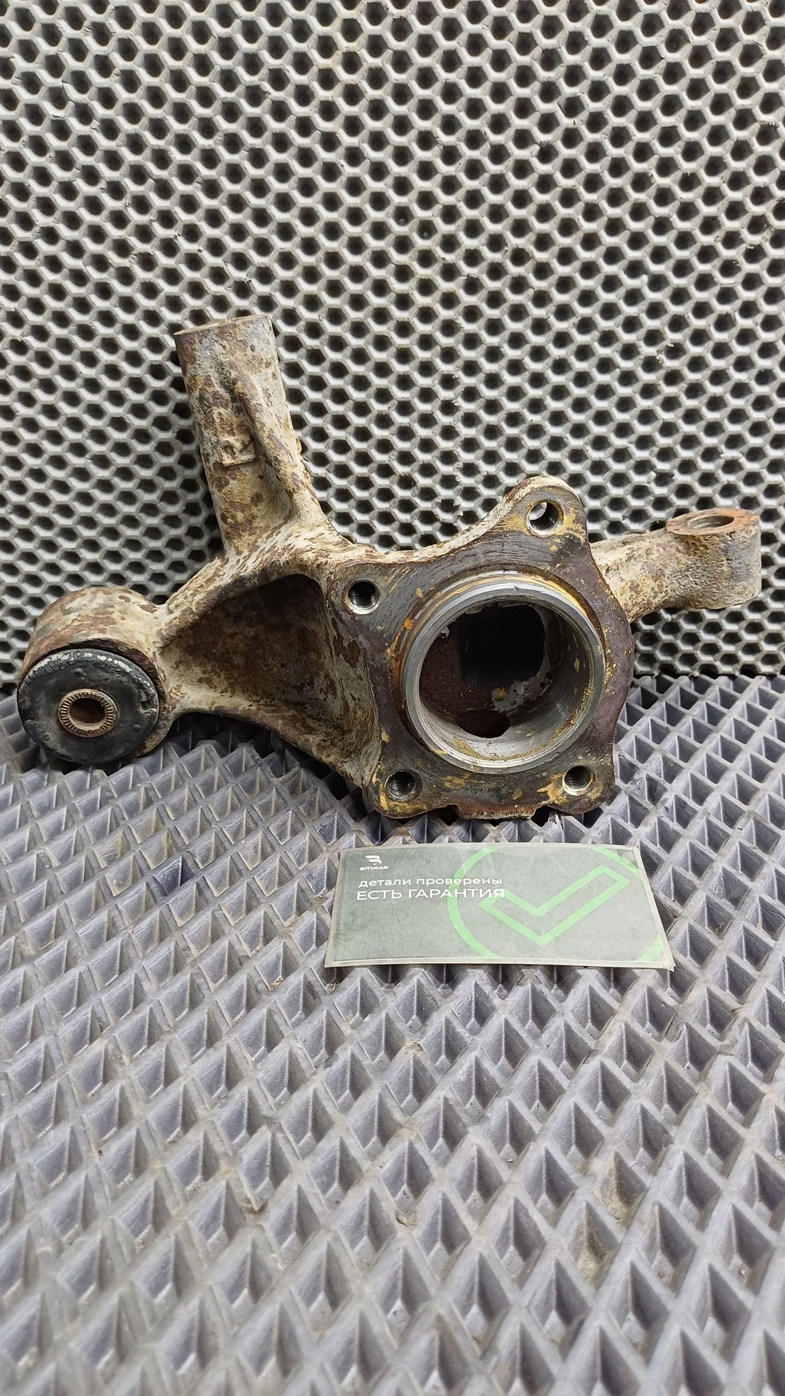 Б/У Поворотный кулак задний правый Toyota CARINA E 6 дорест. 1992—1996 1994 Зеленый, 1990 рублей, Краснодар