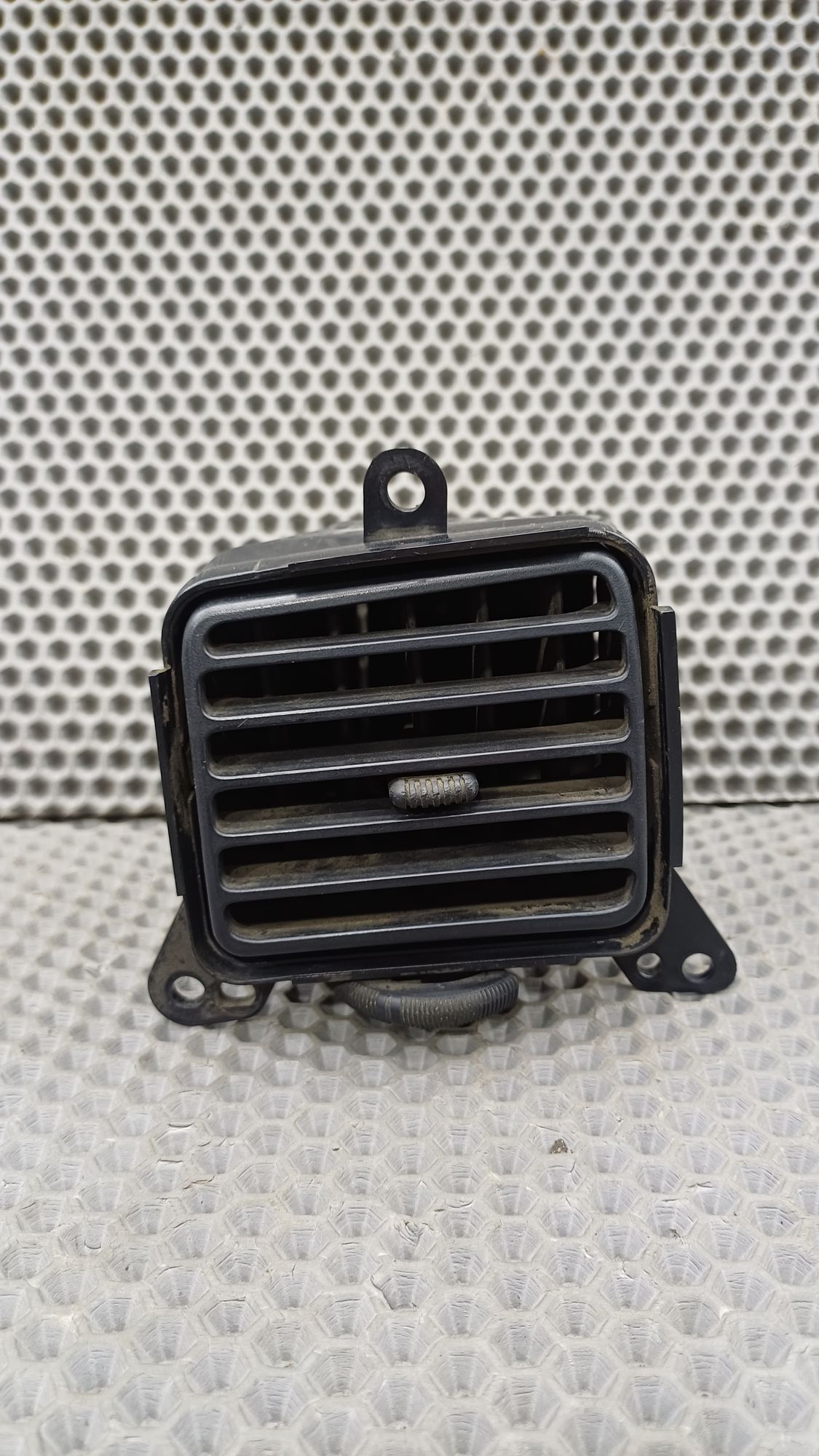 Б/У Дефлектор обдува салона левый Toyota CARINA E 6 дорест. 1992—1996 1994 Зеленый, 790 рублей, Краснодар