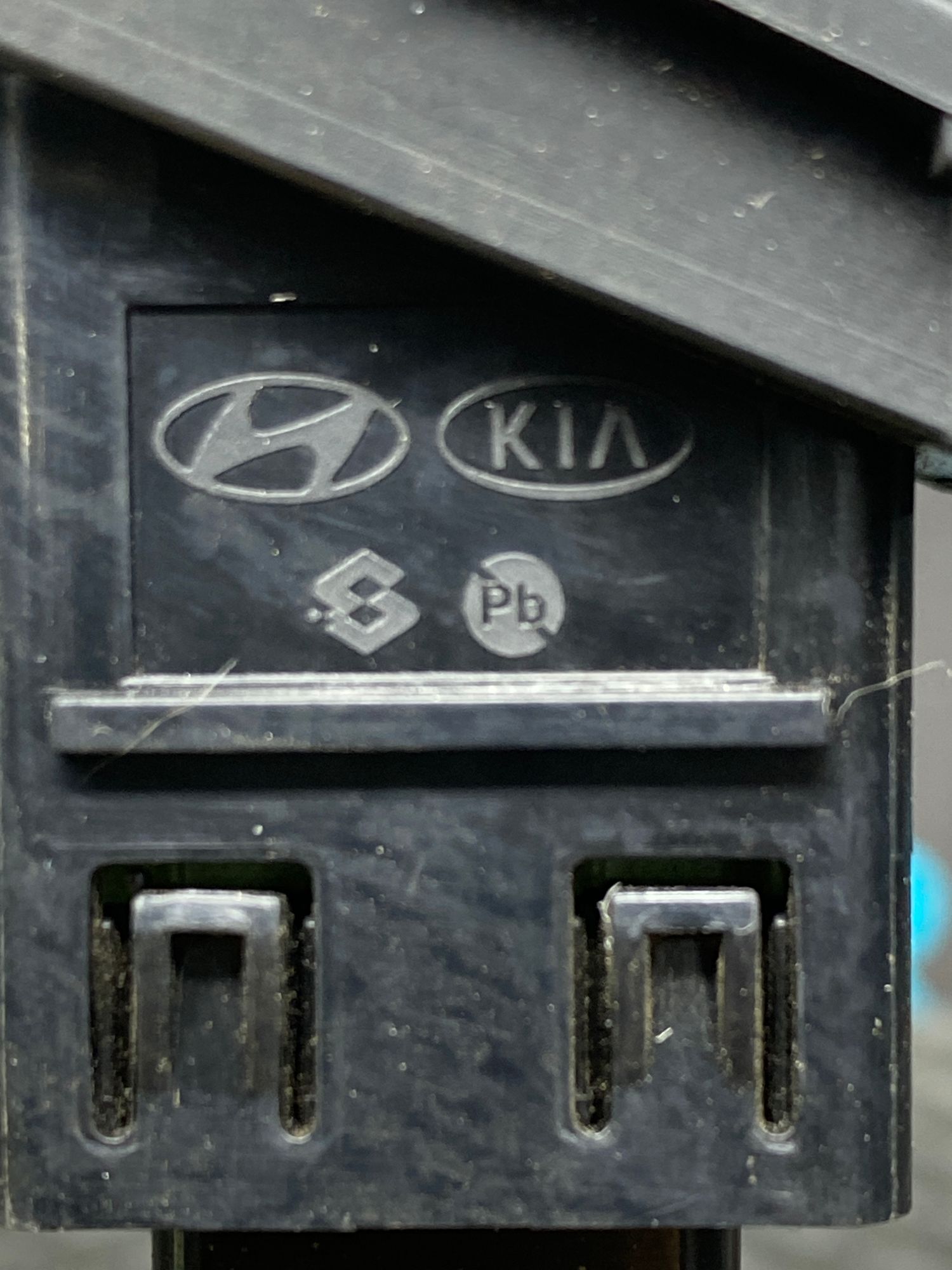 Б/У Кнопка аварийной остановки Kia Rio 4 (G4FG) 1.6L AT 2021, 7990 рублей, Краснодар