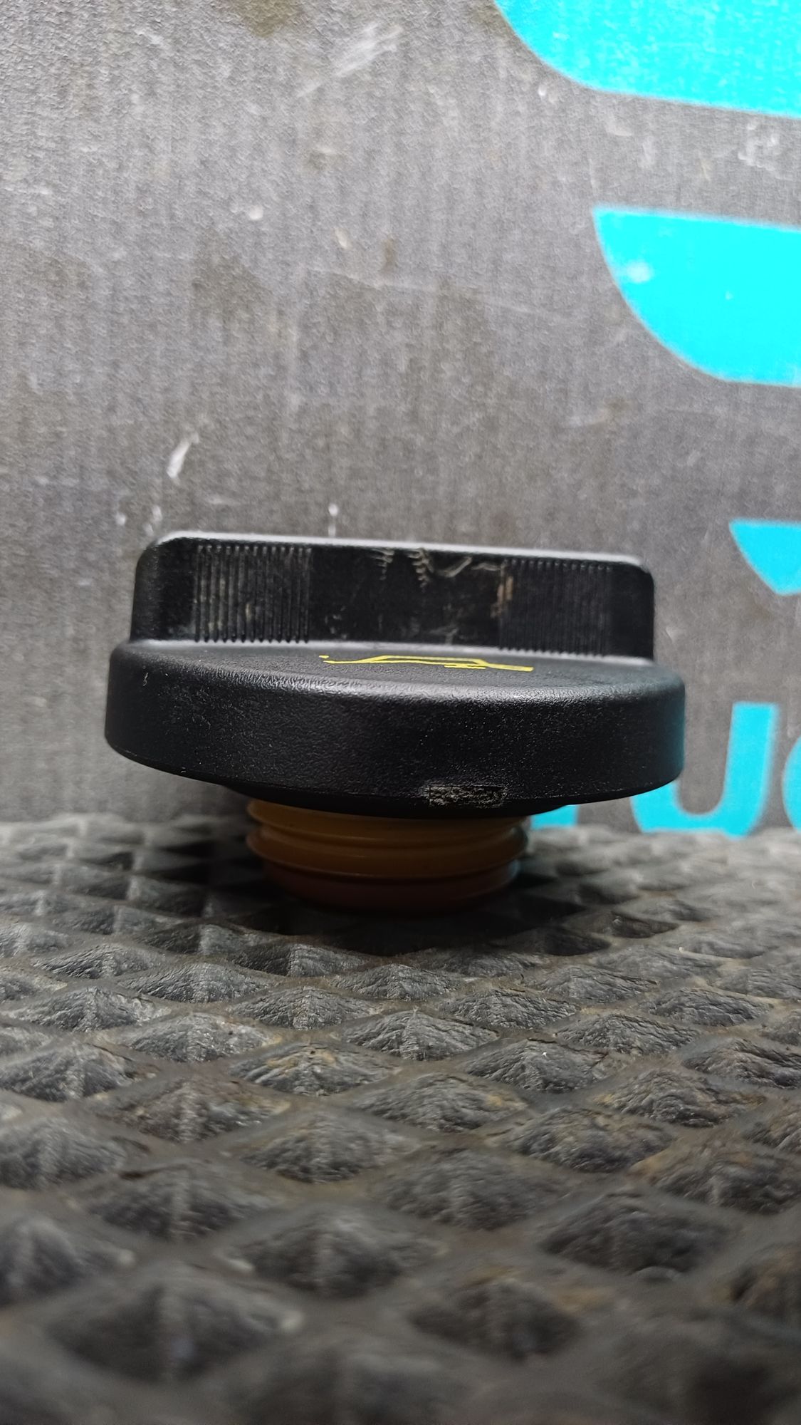 https://ycs.partsauto.market/partsauto-images/thmbs/userImages/c8f07ba63eb5b2f0f6006ea854bf8f7d/part/50ffdb5c-9a56-49d3-b362-3fdffdec711b_1777198422883.jpg