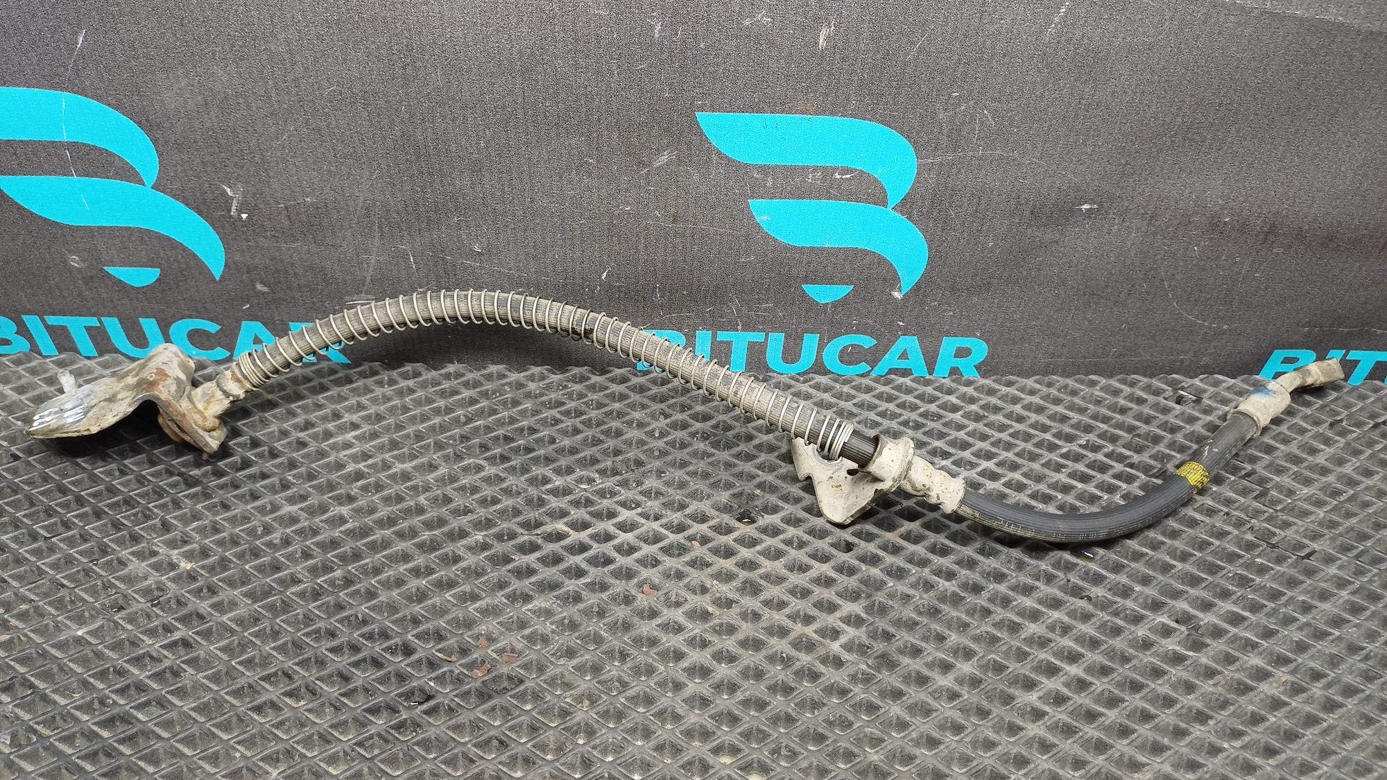 https://ycs.partsauto.market/partsauto-images/thmbs/userImages/c8f07ba63eb5b2f0f6006ea854bf8f7d/part/5125c8b1-14f1-46fd-a264-82689fe7a20b_1777117775925.jpg