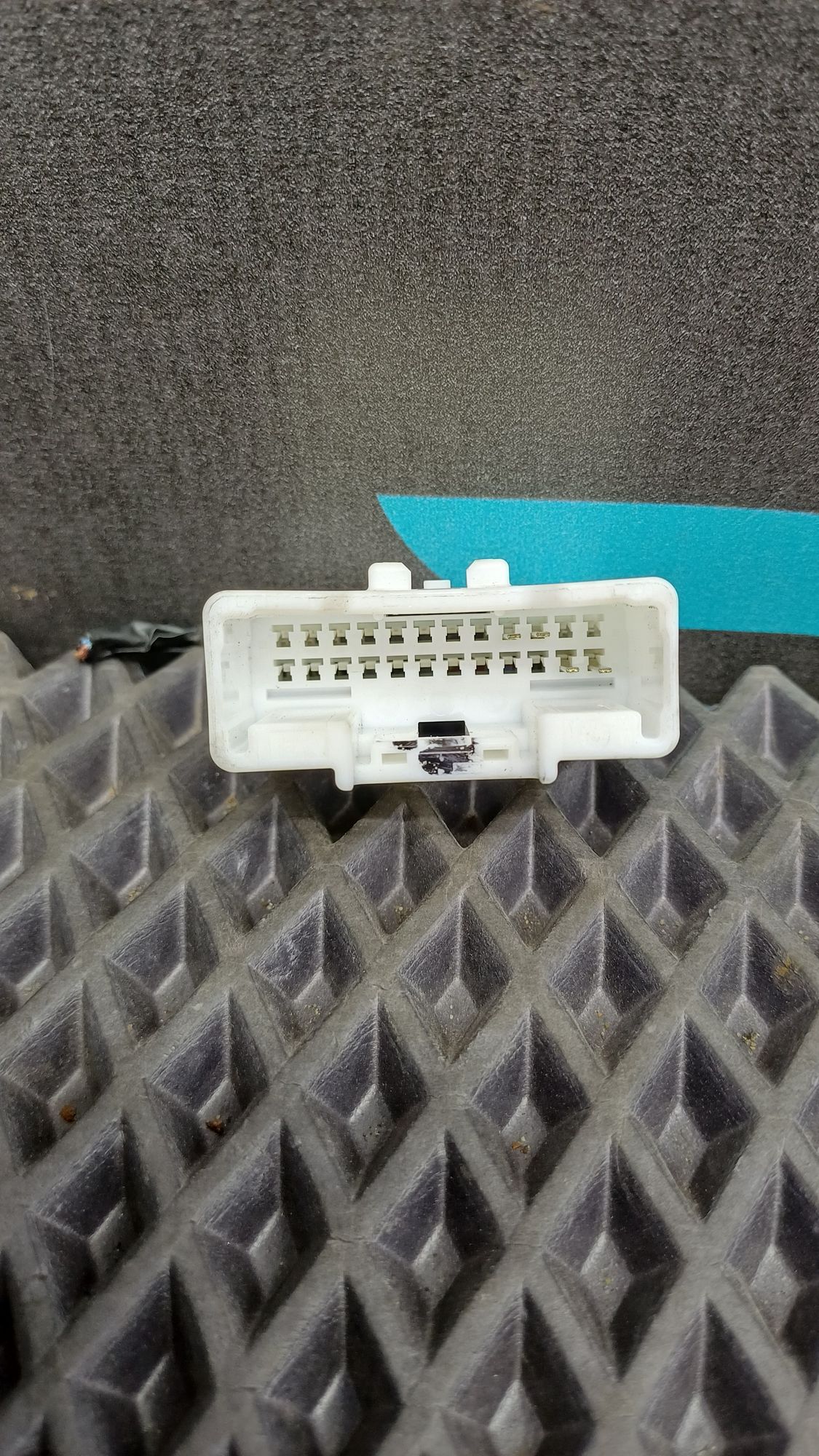 https://ycs.partsauto.market/partsauto-images/thmbs/userImages/c8f07ba63eb5b2f0f6006ea854bf8f7d/part/51a862de-6fad-4426-a064-31bb2f37541b_1774622933139.jpg