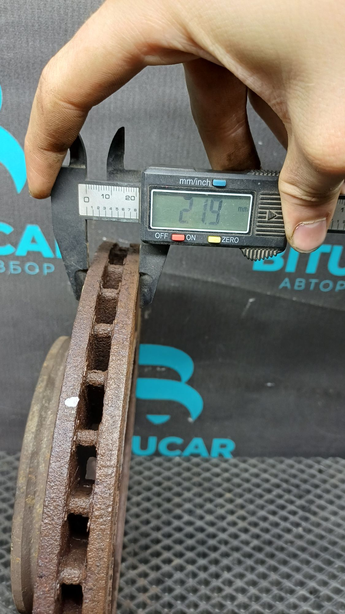 https://ycs.partsauto.market/partsauto-images/thmbs/userImages/c8f07ba63eb5b2f0f6006ea854bf8f7d/part/52d03d05-26d7-471c-87da-62dbd1072db0_1777109319854.jpg