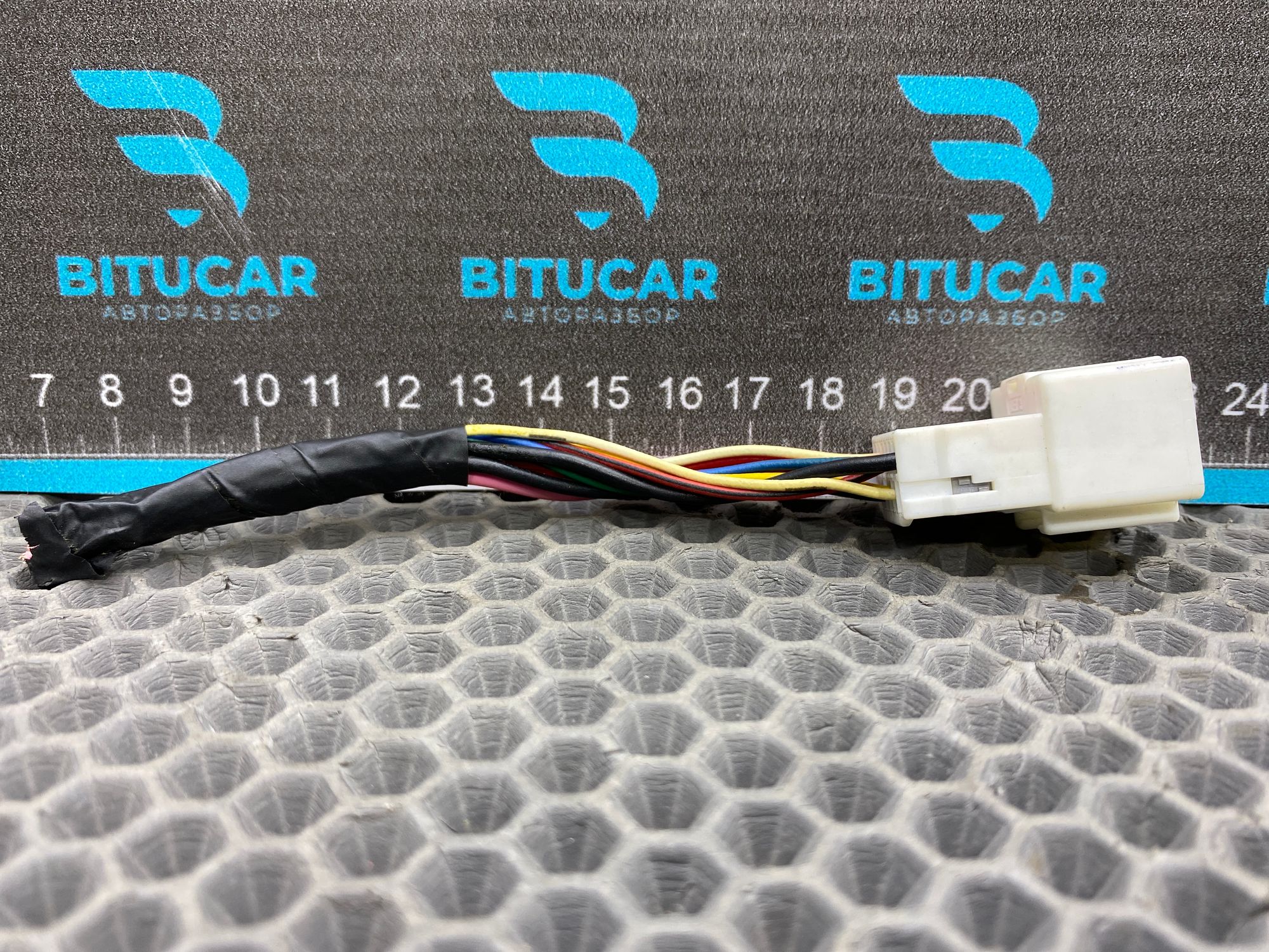 https://ycs.partsauto.market/partsauto-images/thmbs/userImages/c8f07ba63eb5b2f0f6006ea854bf8f7d/part/537d3b90-0185-4f3d-a5f9-9c1f830551da_1777800556345.jpg