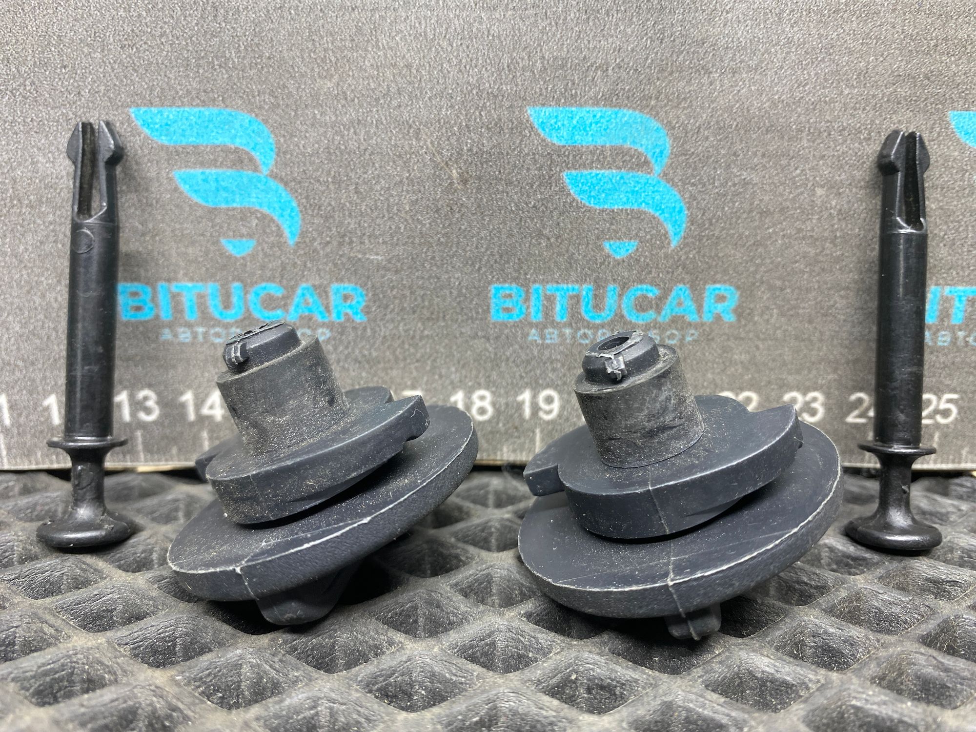 https://ycs.partsauto.market/partsauto-images/thmbs/userImages/c8f07ba63eb5b2f0f6006ea854bf8f7d/part/53826d7c-8058-45b5-b4b0-bd2fdd713818_1777463590912.jpg