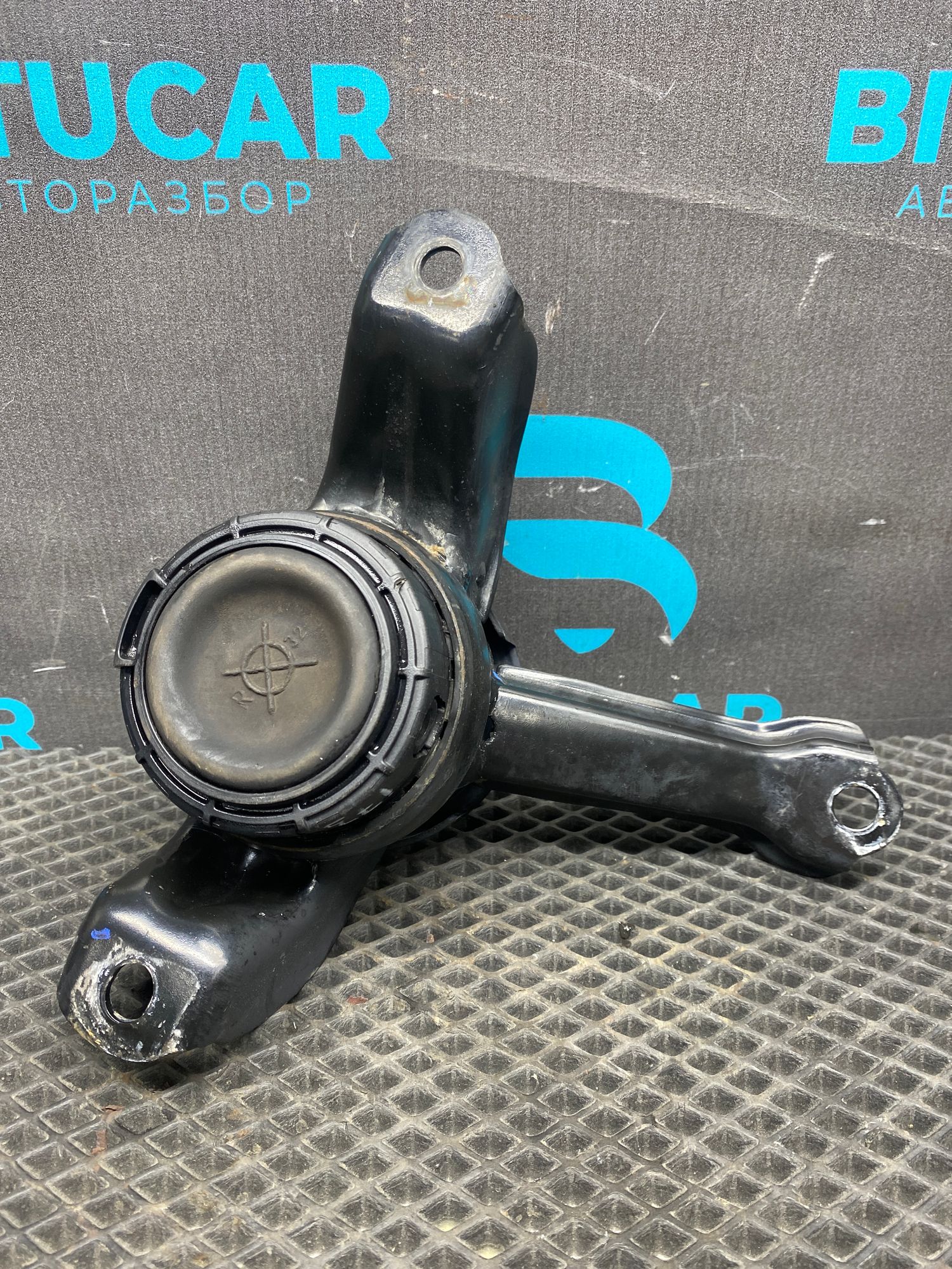 https://ycs.partsauto.market/partsauto-images/thmbs/userImages/c8f07ba63eb5b2f0f6006ea854bf8f7d/part/53b71fda-1d9f-40c1-9208-b51dcd928071_1777114533468.jpg