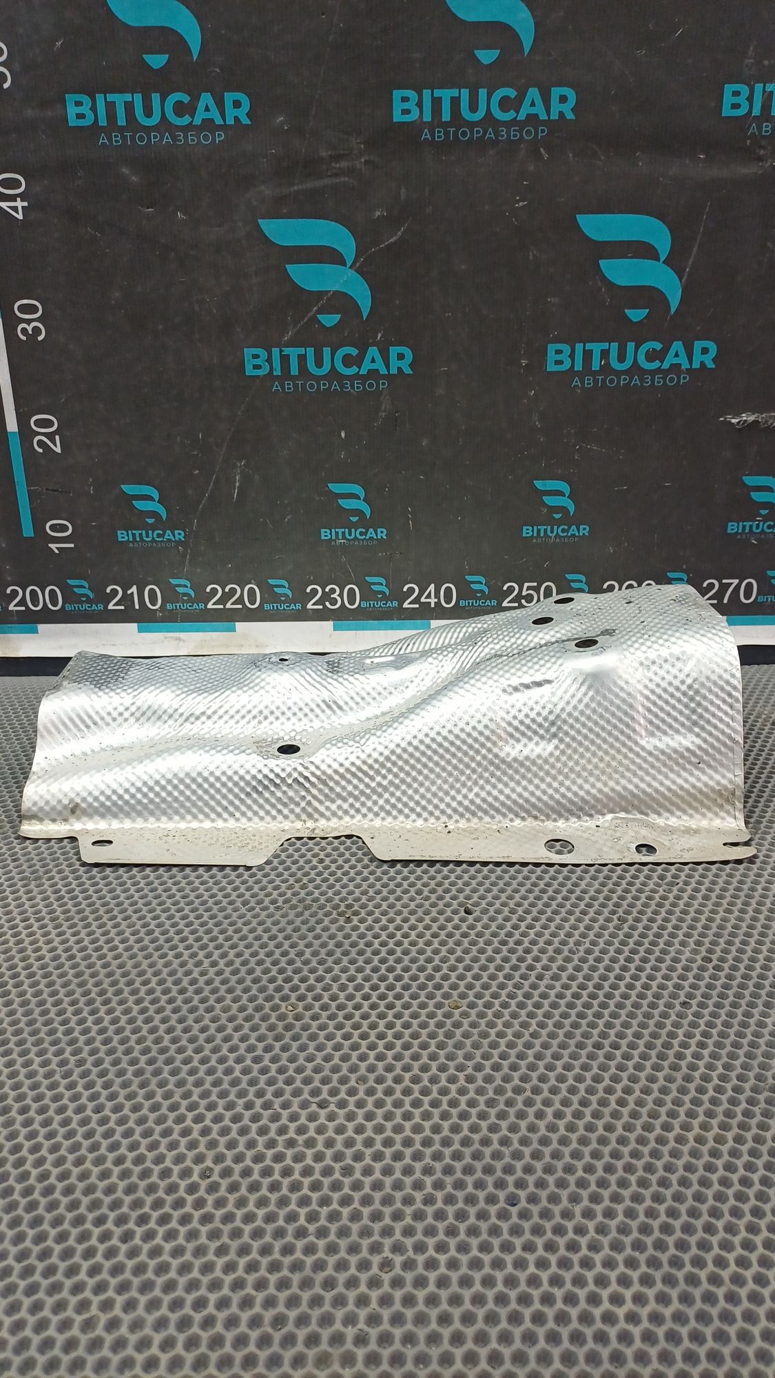https://ycs.partsauto.market/partsauto-images/thmbs/userImages/c8f07ba63eb5b2f0f6006ea854bf8f7d/part/5533a54c-c4e9-49c3-afa1-332342bcb56b_1777462378911.jpg