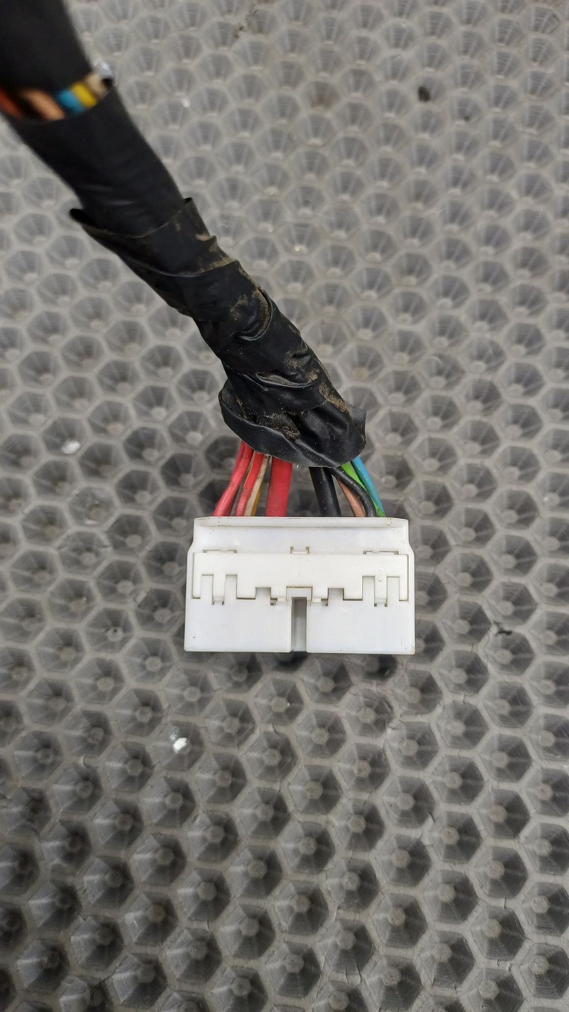 https://ycs.partsauto.market/partsauto-images/thmbs/userImages/c8f07ba63eb5b2f0f6006ea854bf8f7d/part/55850c27-9620-48e8-88fd-bb3a0236daee_1774865713101.jpg