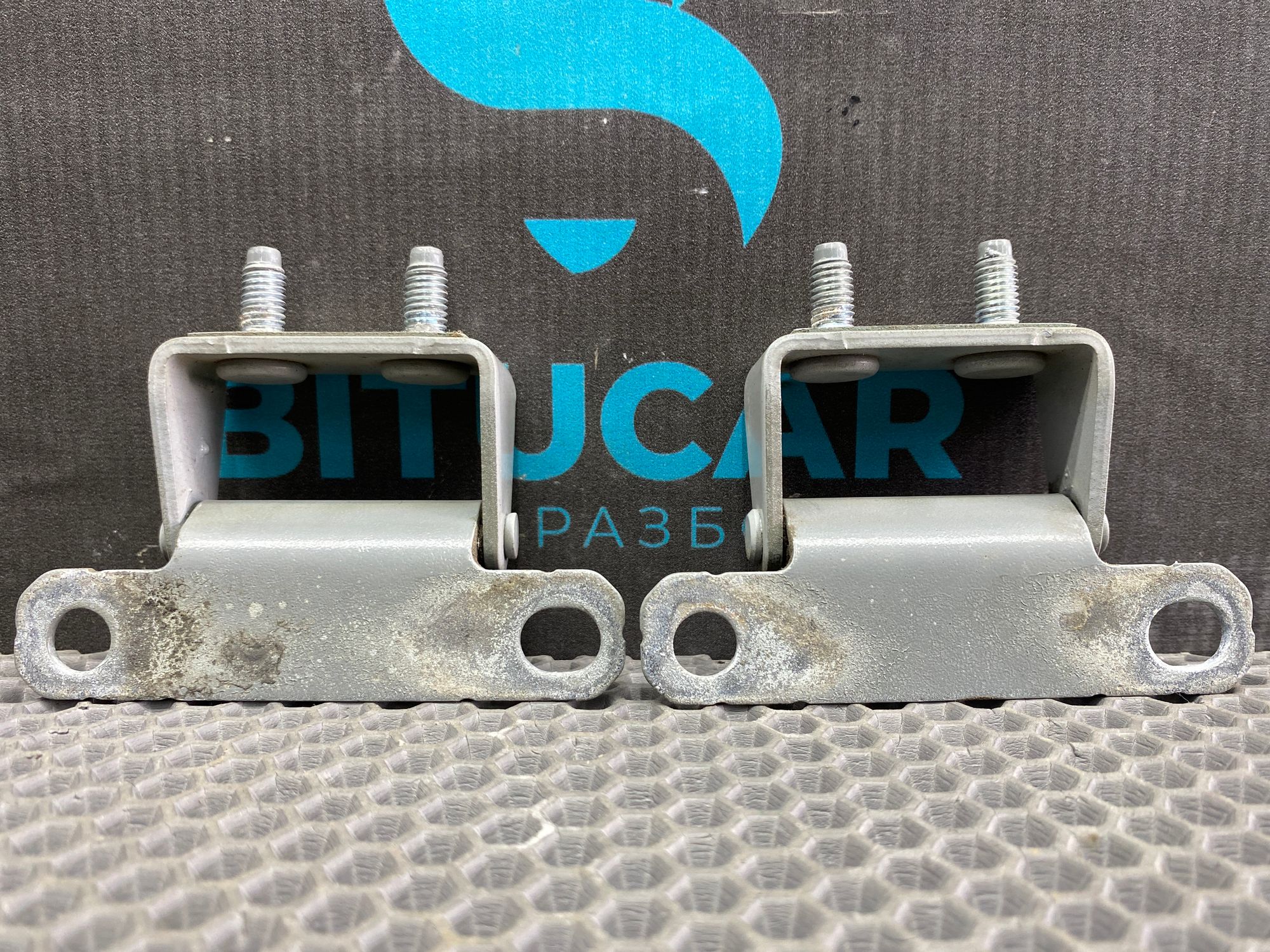 https://ycs.partsauto.market/partsauto-images/thmbs/userImages/c8f07ba63eb5b2f0f6006ea854bf8f7d/part/55e948ab-d627-4adf-aced-5c6a774706a5_1777536397744.jpg