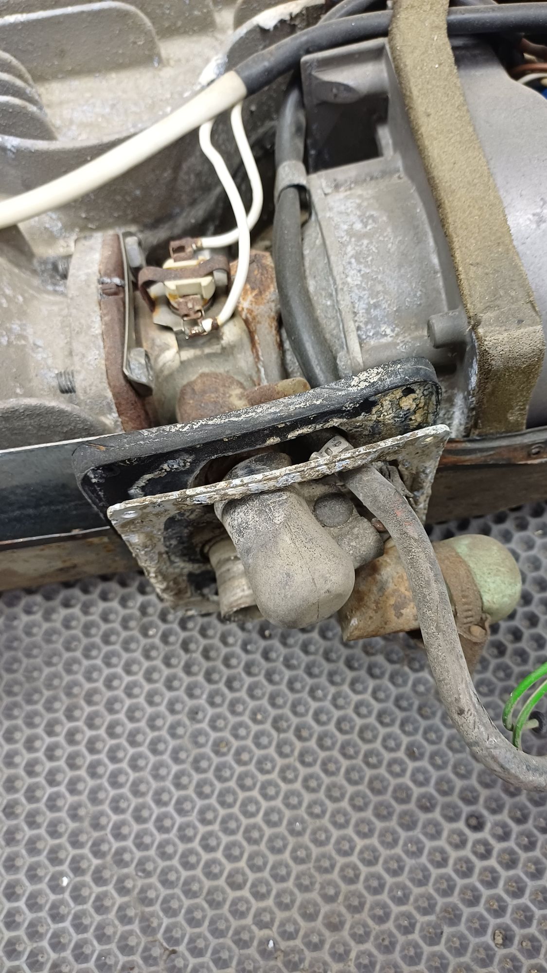 Б/У Автономный отопитель Volkswagen Transporter T4 4 дорест. 1990—2003 1993 синий, 15990 рублей, Краснодар