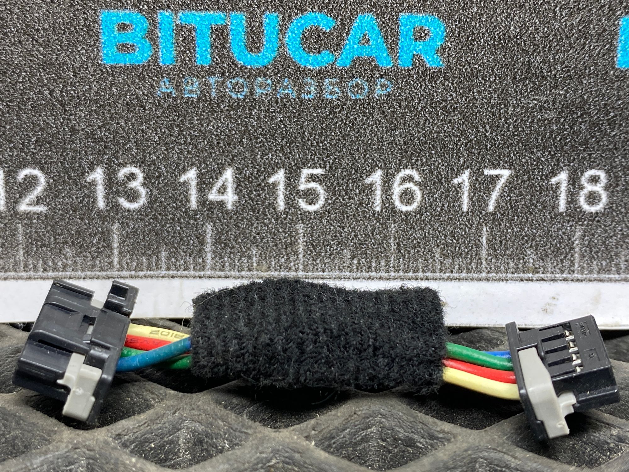 https://ycs.partsauto.market/partsauto-images/thmbs/userImages/c8f07ba63eb5b2f0f6006ea854bf8f7d/part/56b110cf-80db-4a45-a402-c697d4d8d256_1777634264339.jpg