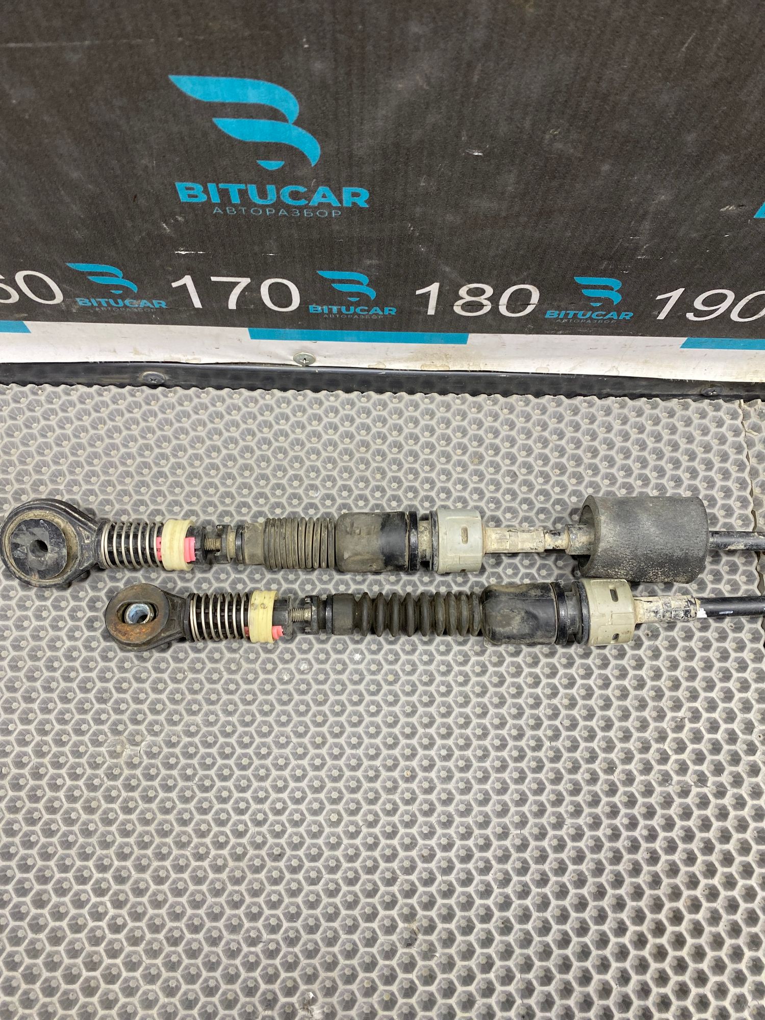https://ycs.partsauto.market/partsauto-images/thmbs/userImages/c8f07ba63eb5b2f0f6006ea854bf8f7d/part/56c88705-6b3a-47bb-8d1a-6ebef8577516_1777556039018.jpg