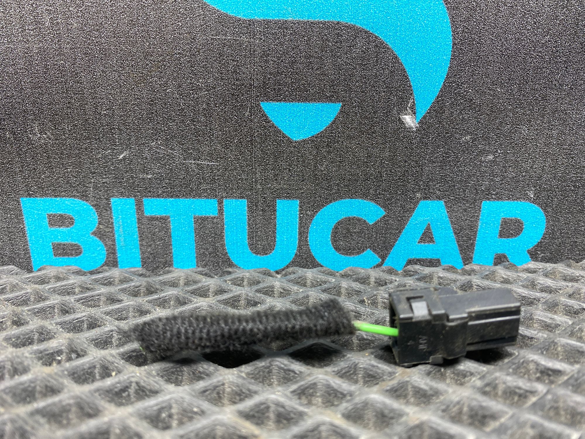 https://ycs.partsauto.market/partsauto-images/thmbs/userImages/c8f07ba63eb5b2f0f6006ea854bf8f7d/part/573ae2f5-d0ac-4670-b489-466c773dbcc4_1776926489839.jpg