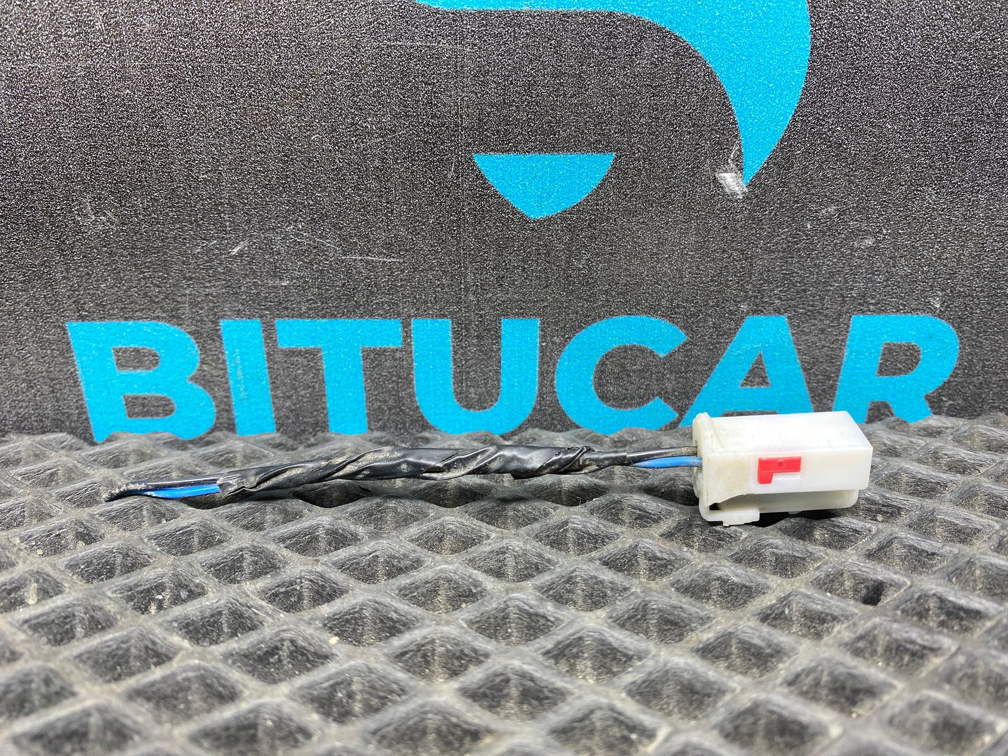 https://ycs.partsauto.market/partsauto-images/thmbs/userImages/c8f07ba63eb5b2f0f6006ea854bf8f7d/part/575961b8-39f9-49df-9160-a17ab9e9ca02_1776942933690.jpg