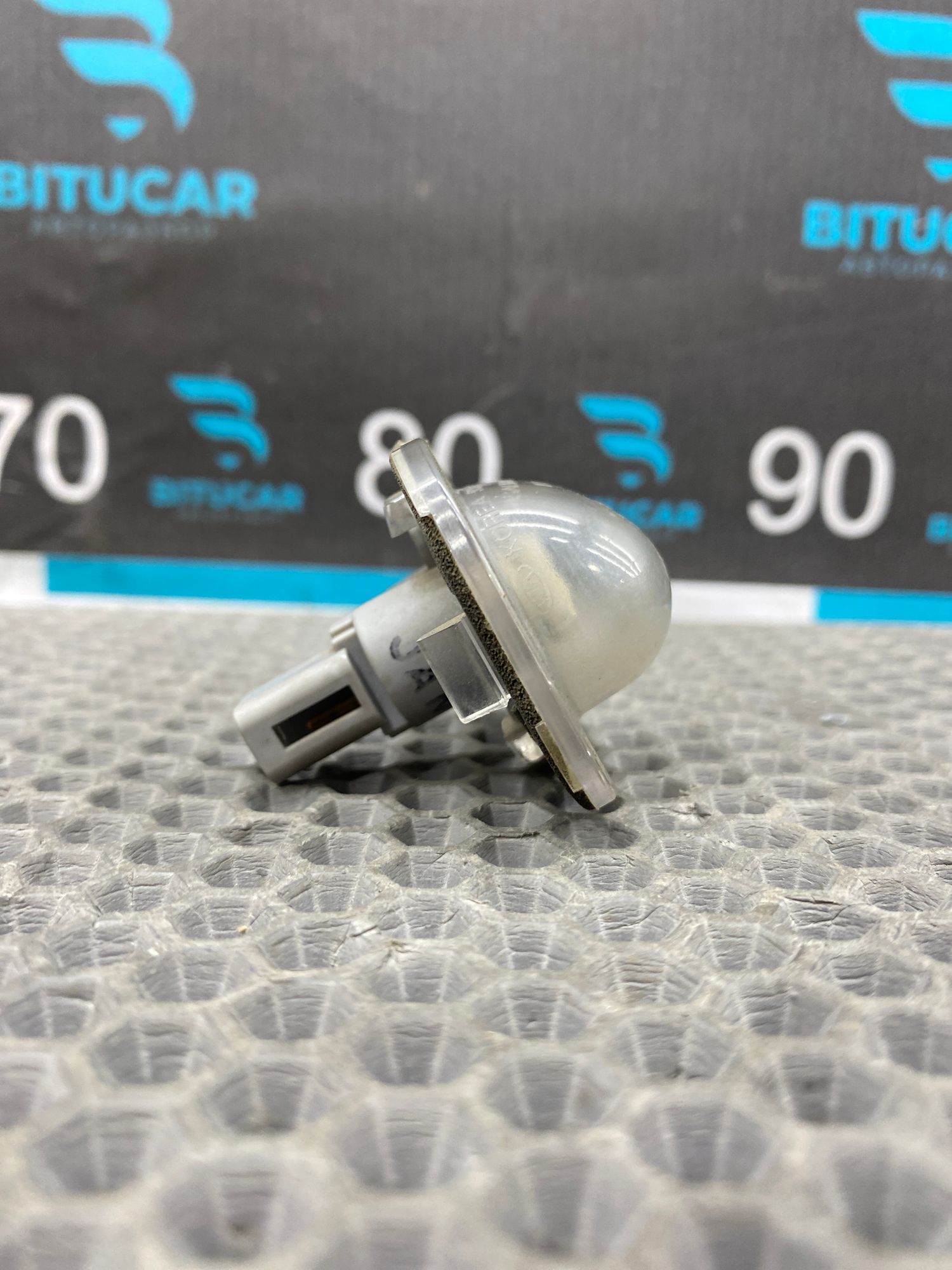 https://ycs.partsauto.market/partsauto-images/thmbs/userImages/c8f07ba63eb5b2f0f6006ea854bf8f7d/part/579a0b05-4fa4-4221-b4f2-44747f580827_1765895381886.jpg