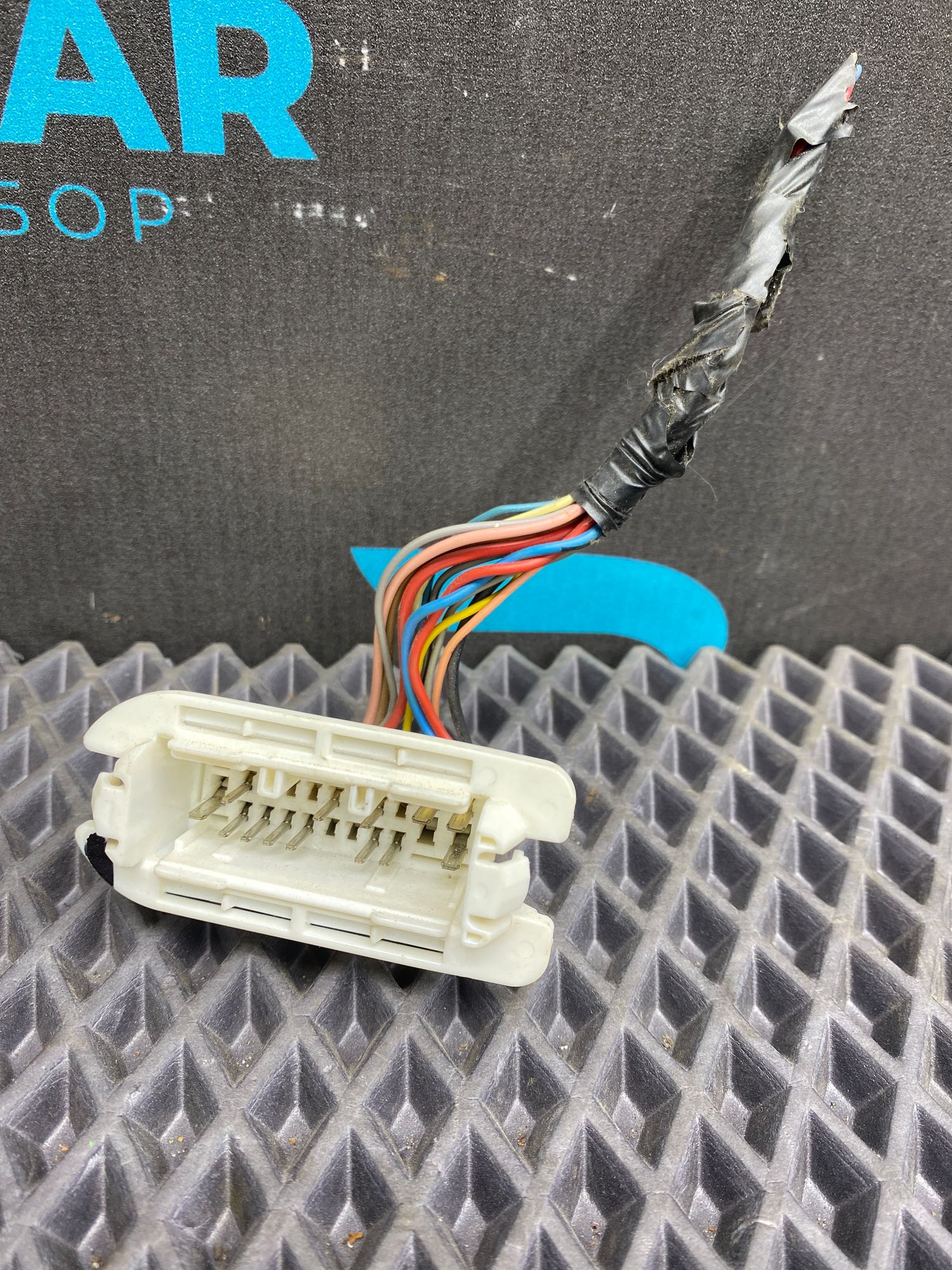 https://ycs.partsauto.market/partsauto-images/thmbs/userImages/c8f07ba63eb5b2f0f6006ea854bf8f7d/part/579b3f1c-4804-40b5-a163-4136e805facf_1774621808618.jpg