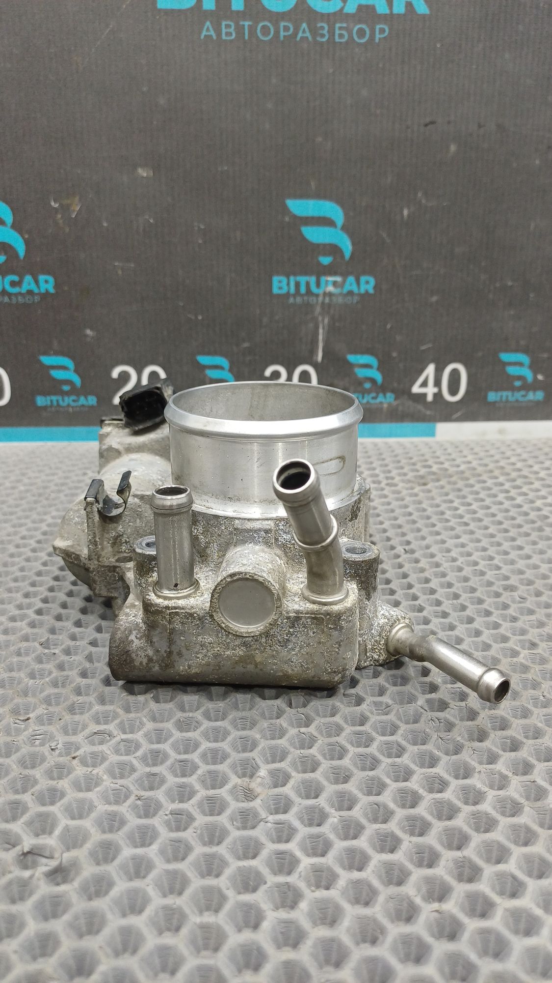 https://ycs.partsauto.market/partsauto-images/thmbs/userImages/c8f07ba63eb5b2f0f6006ea854bf8f7d/part/5810e532-88d1-466d-893f-c7935d8239d7_1777376006840.jpg